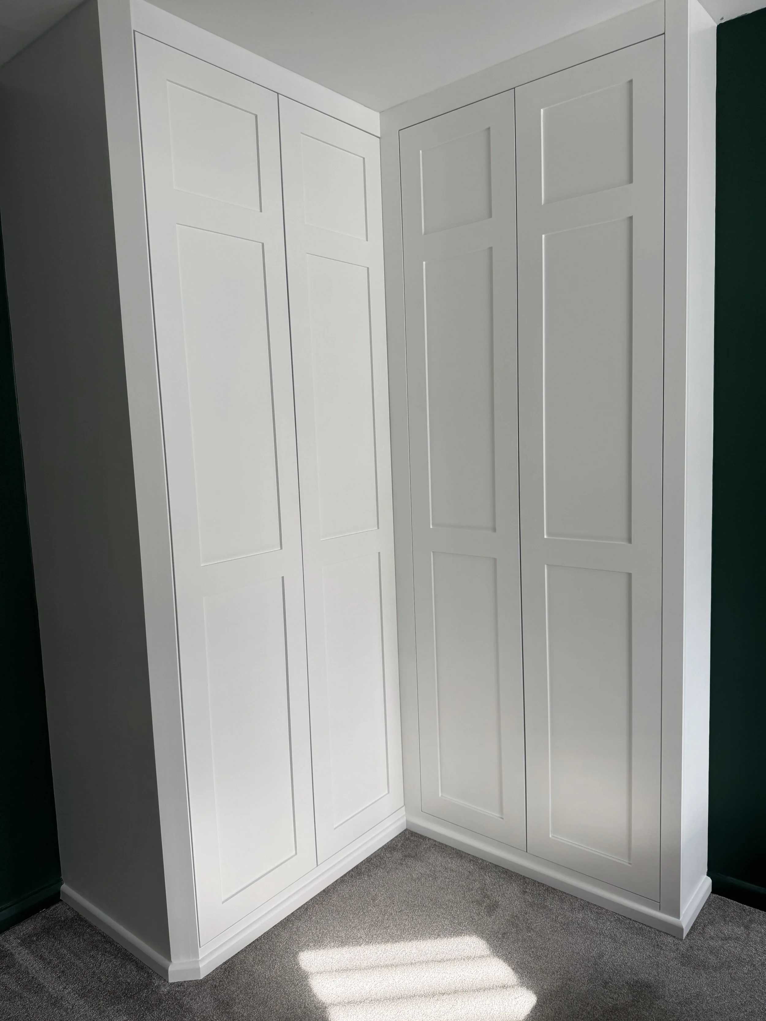 bespoke-fitted-wardrobes-21.jpg