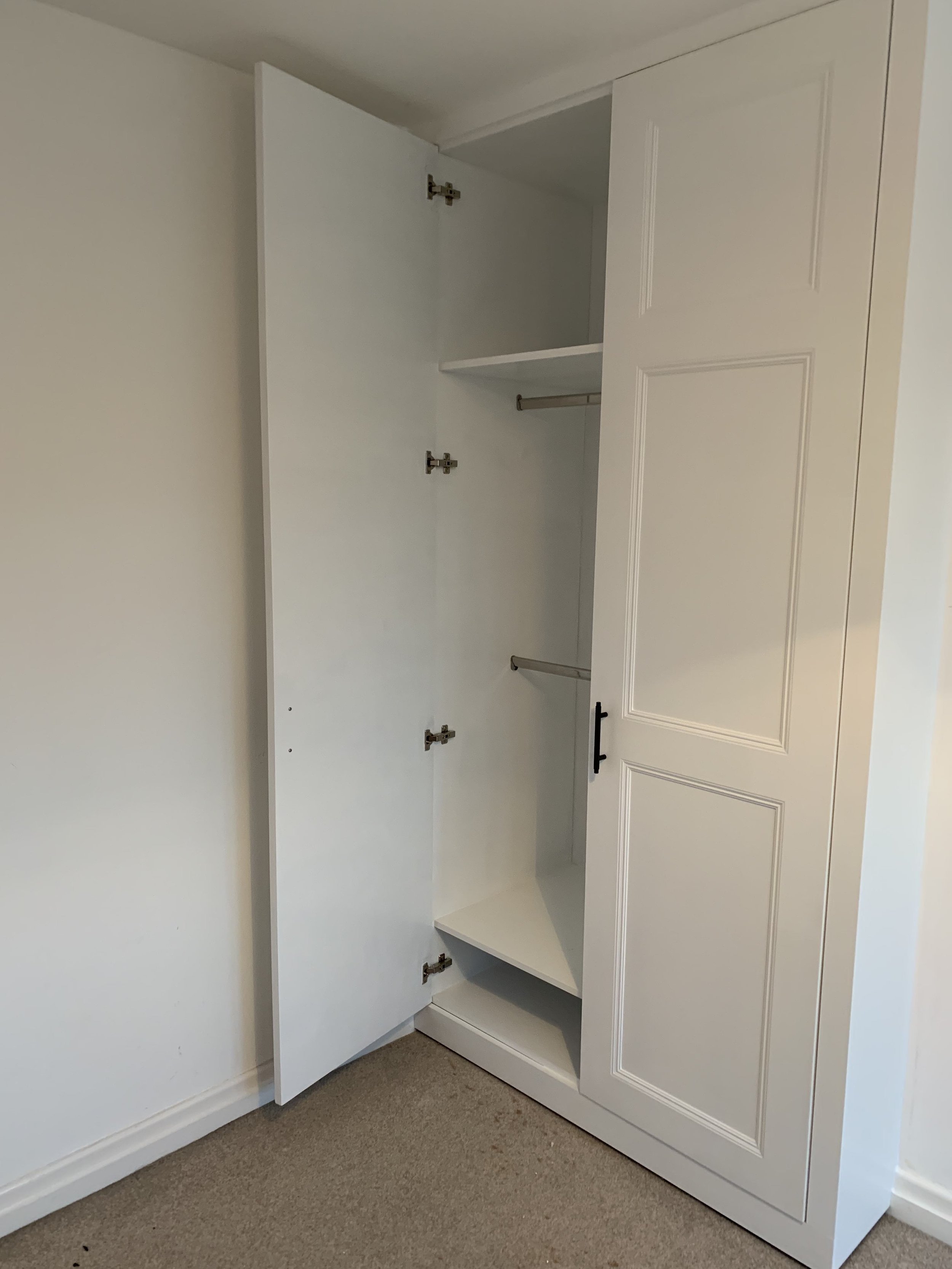 Wardrobe_holtbyjonpeake_fitted_wardrobe_manchester_2.jpg