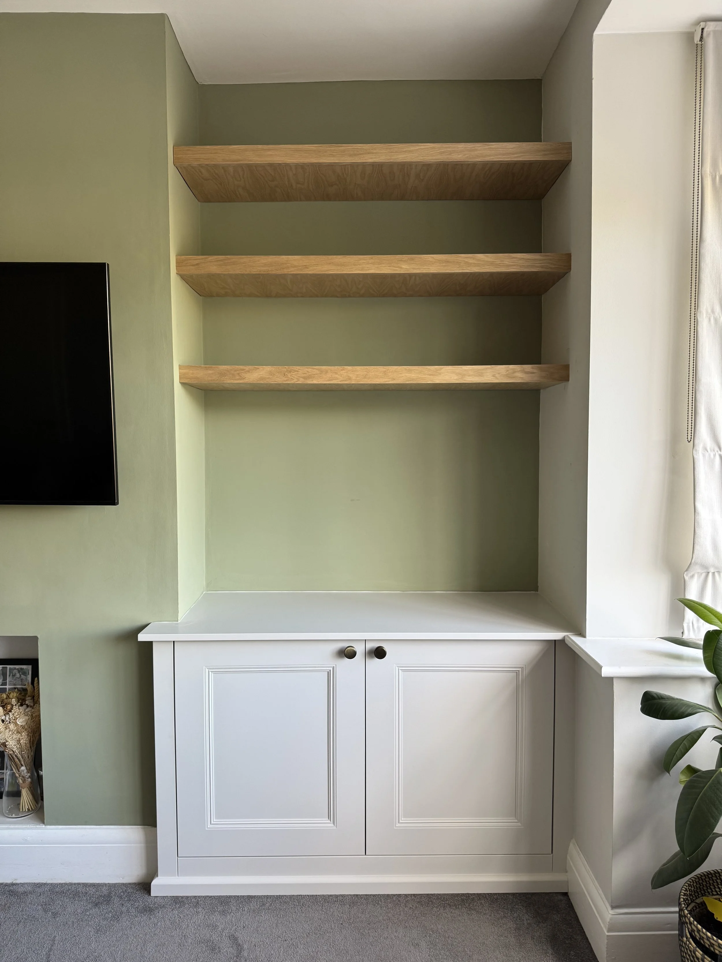 Bespoke-Fitted-Furniture-Cupboards-Wardrobes-Media-Walls-19.jpg
