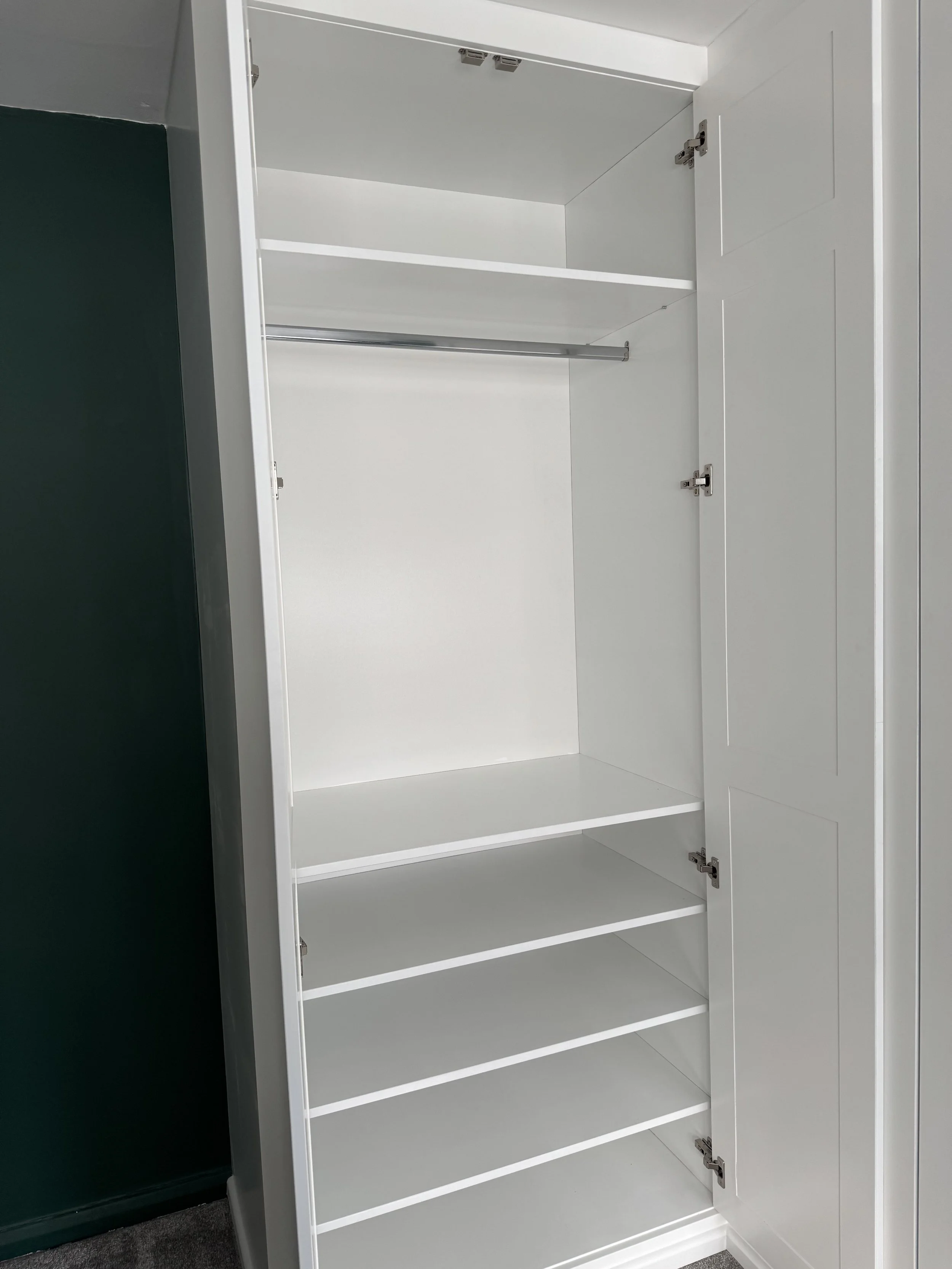 bespoke-fitted-wardrobes-20.jpg