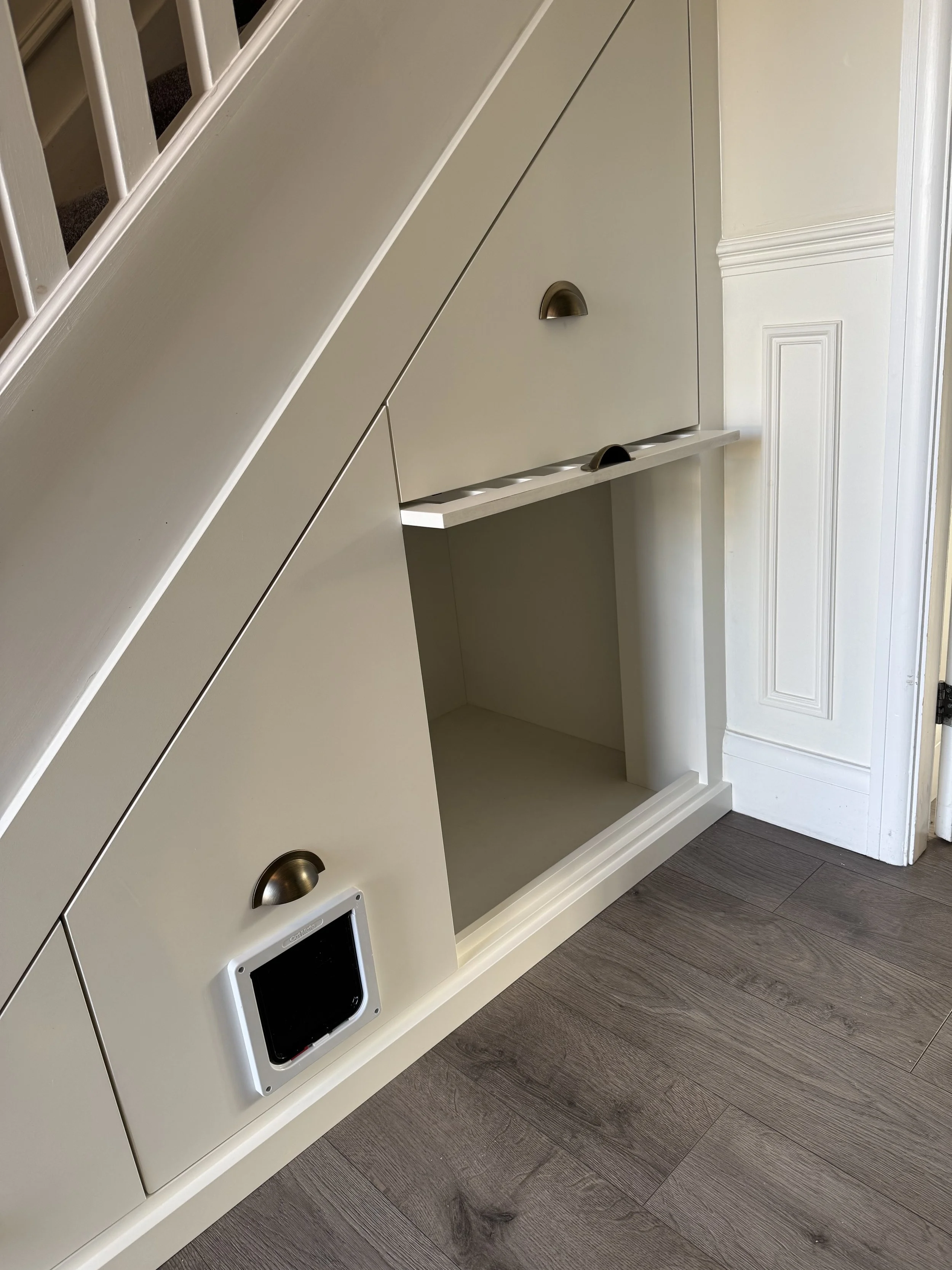 Bespoke-Fitted-Furniture-Cupboards-Wardrobes-Media-Walls-10.jpg