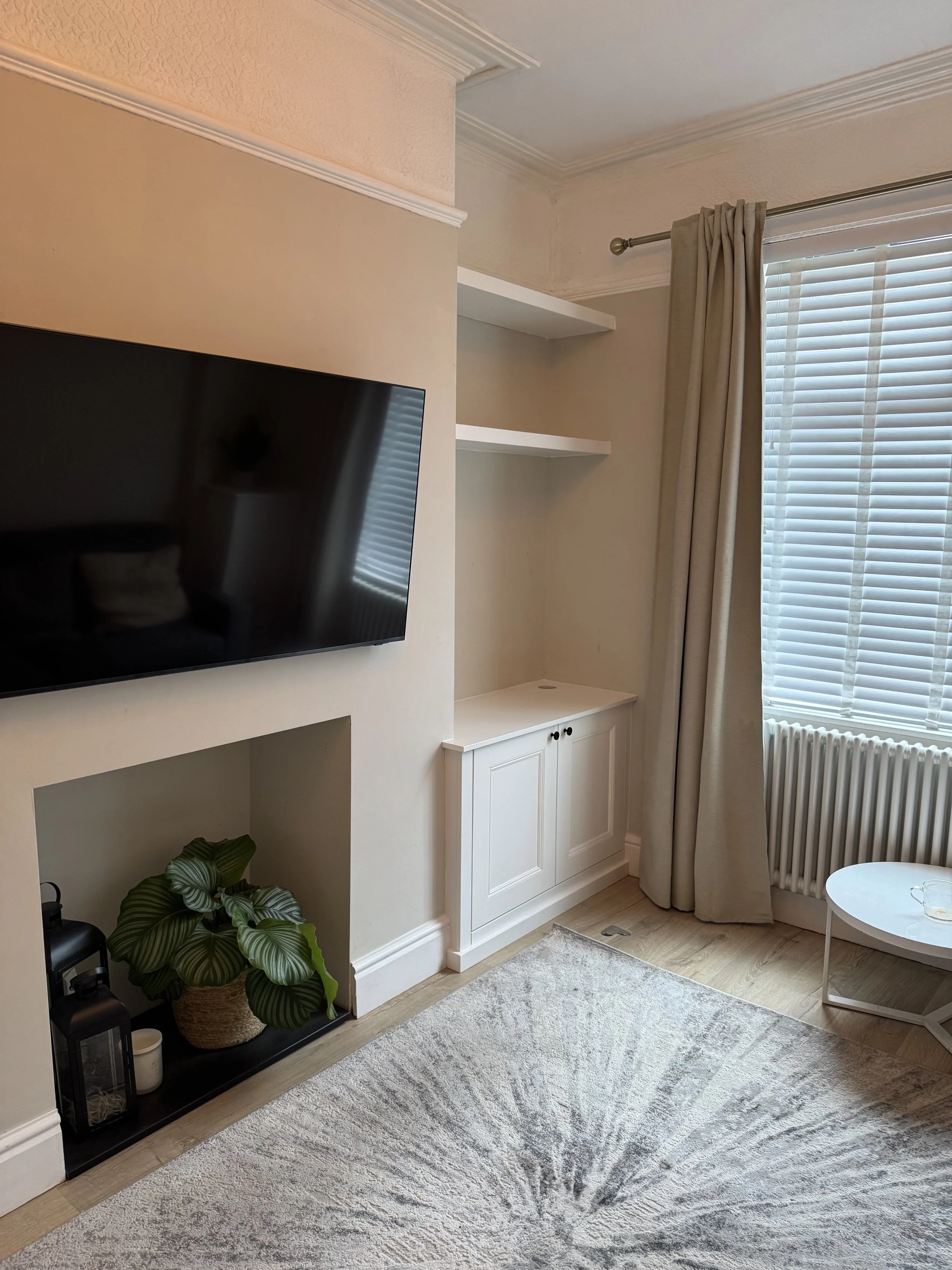 Bespoke-Fitted-Furniture-Cupboards-Wardrobes-Media-Walls2.jpg