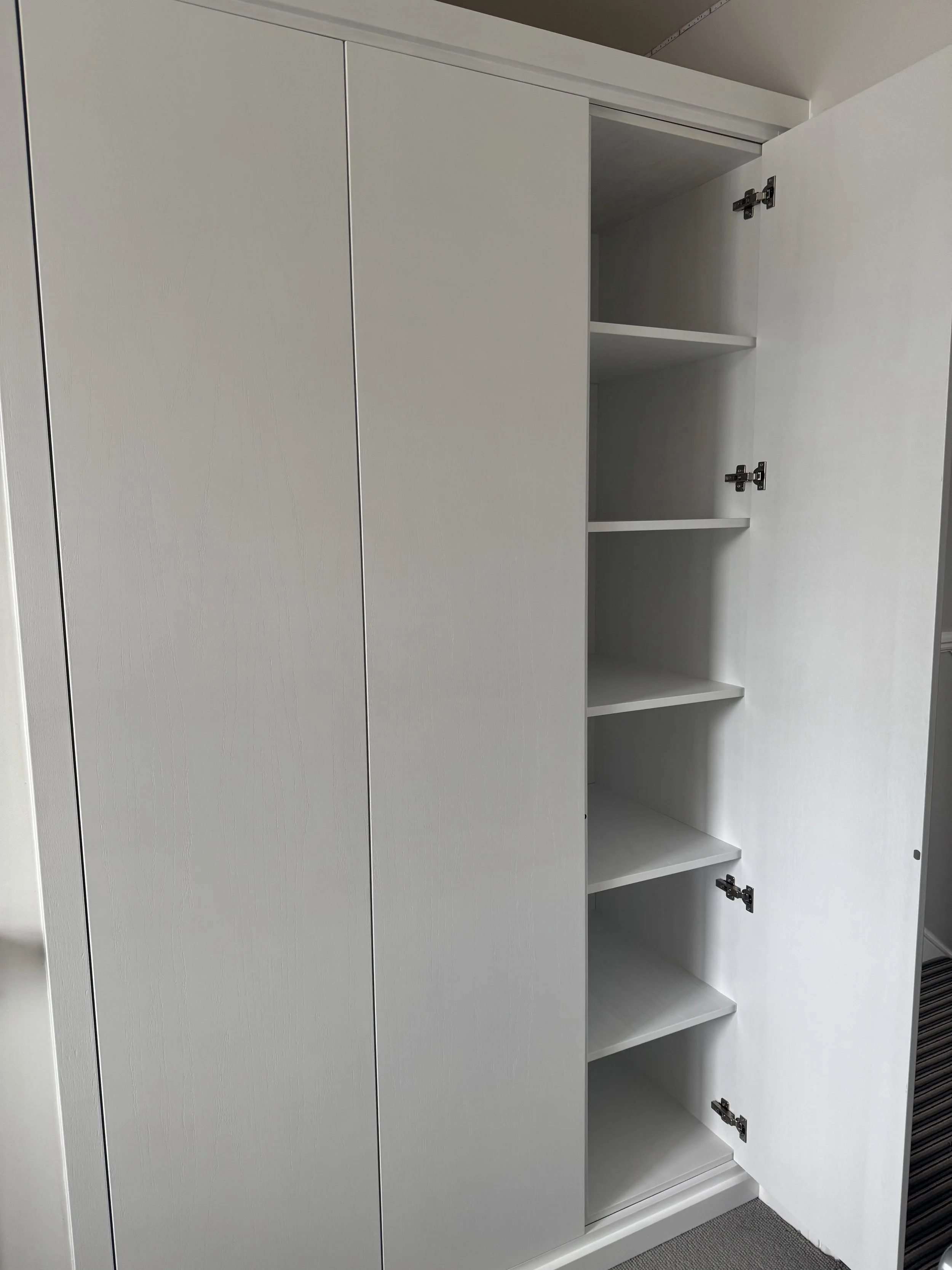 bespoke-fitted-wardrobes-34.jpg