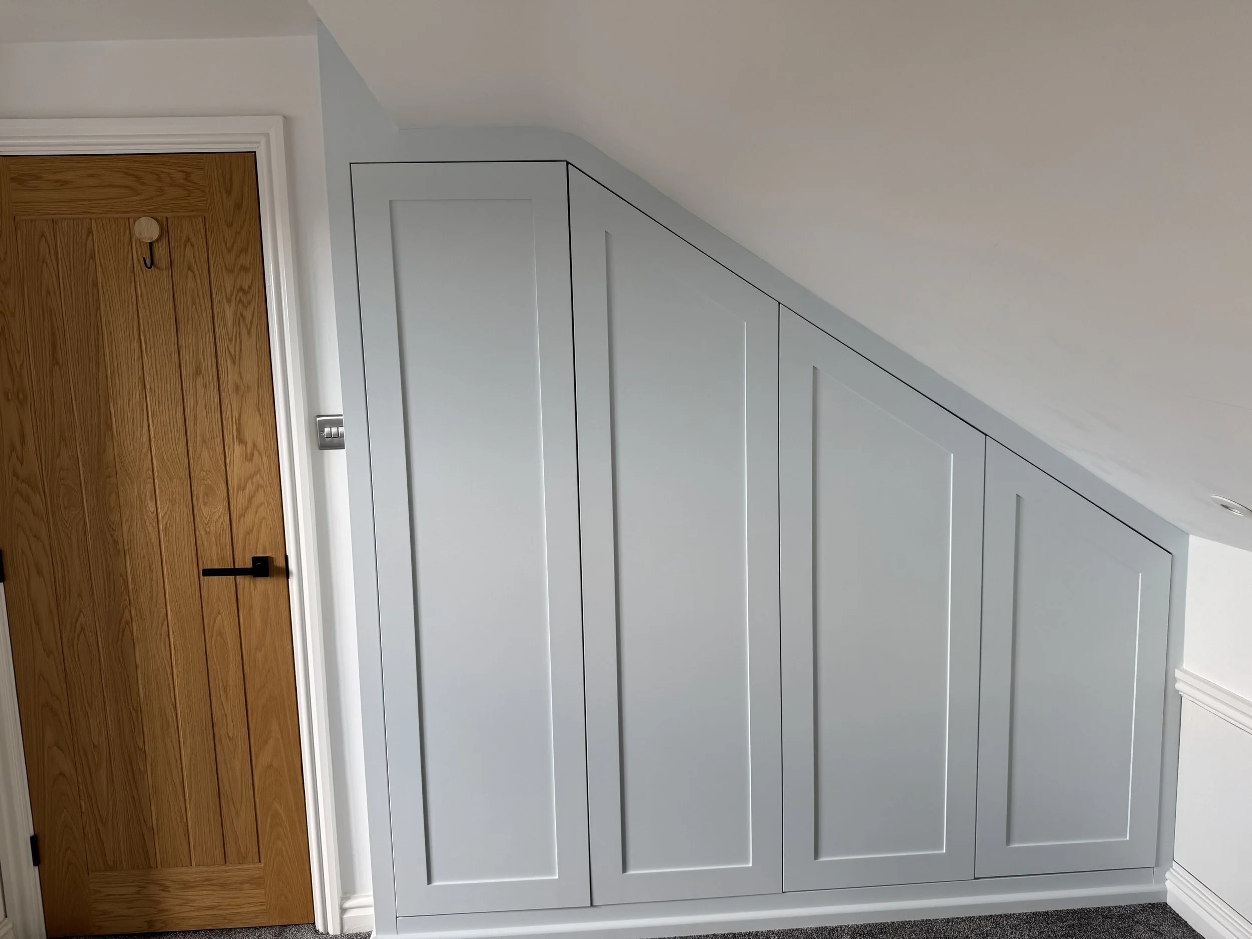 bespoke-fitted-wardrobes-7.jpg