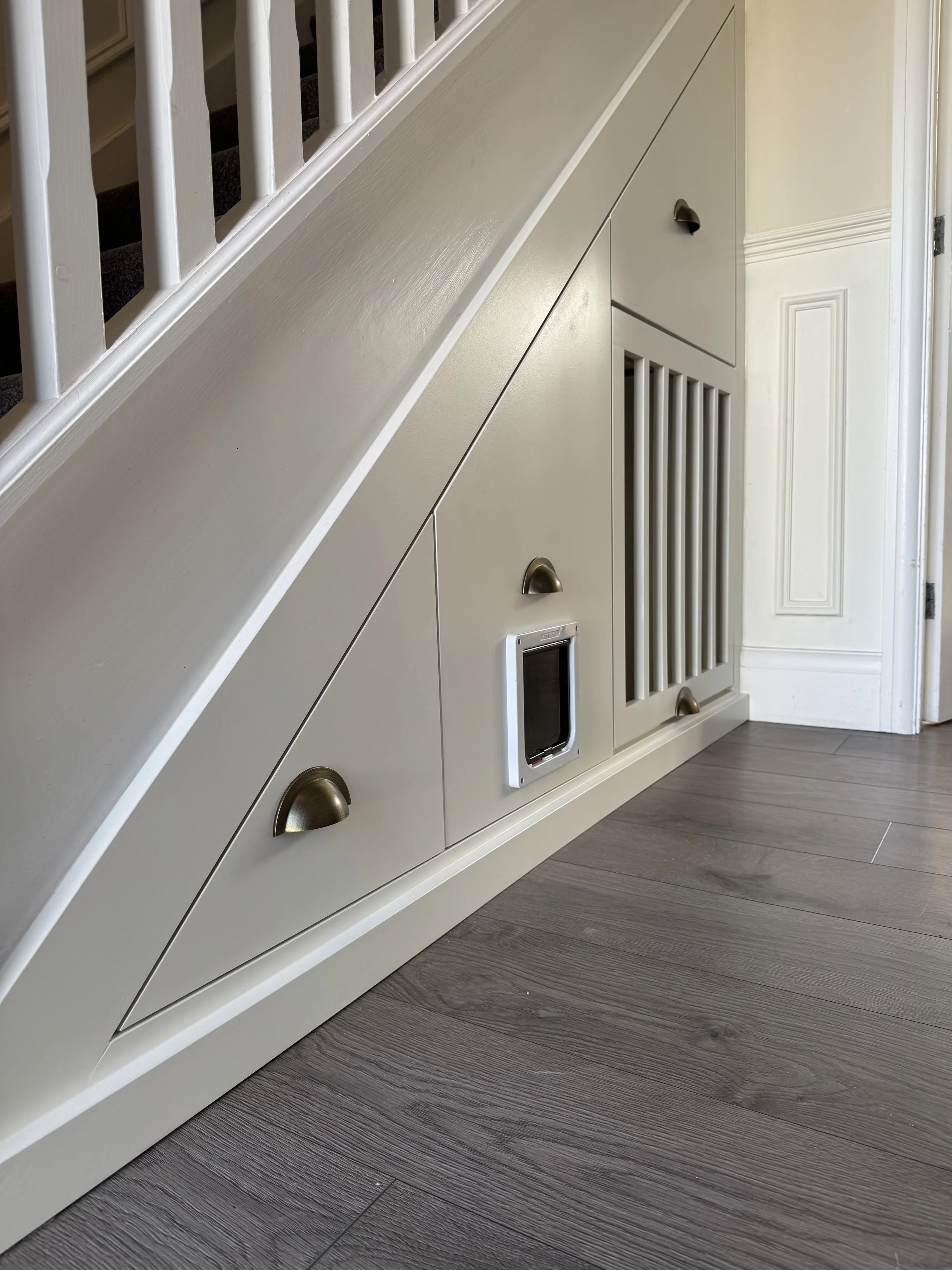 Bespoke-Fitted-Furniture-Cupboards-Wardrobes-Media-Walls-16.jpg