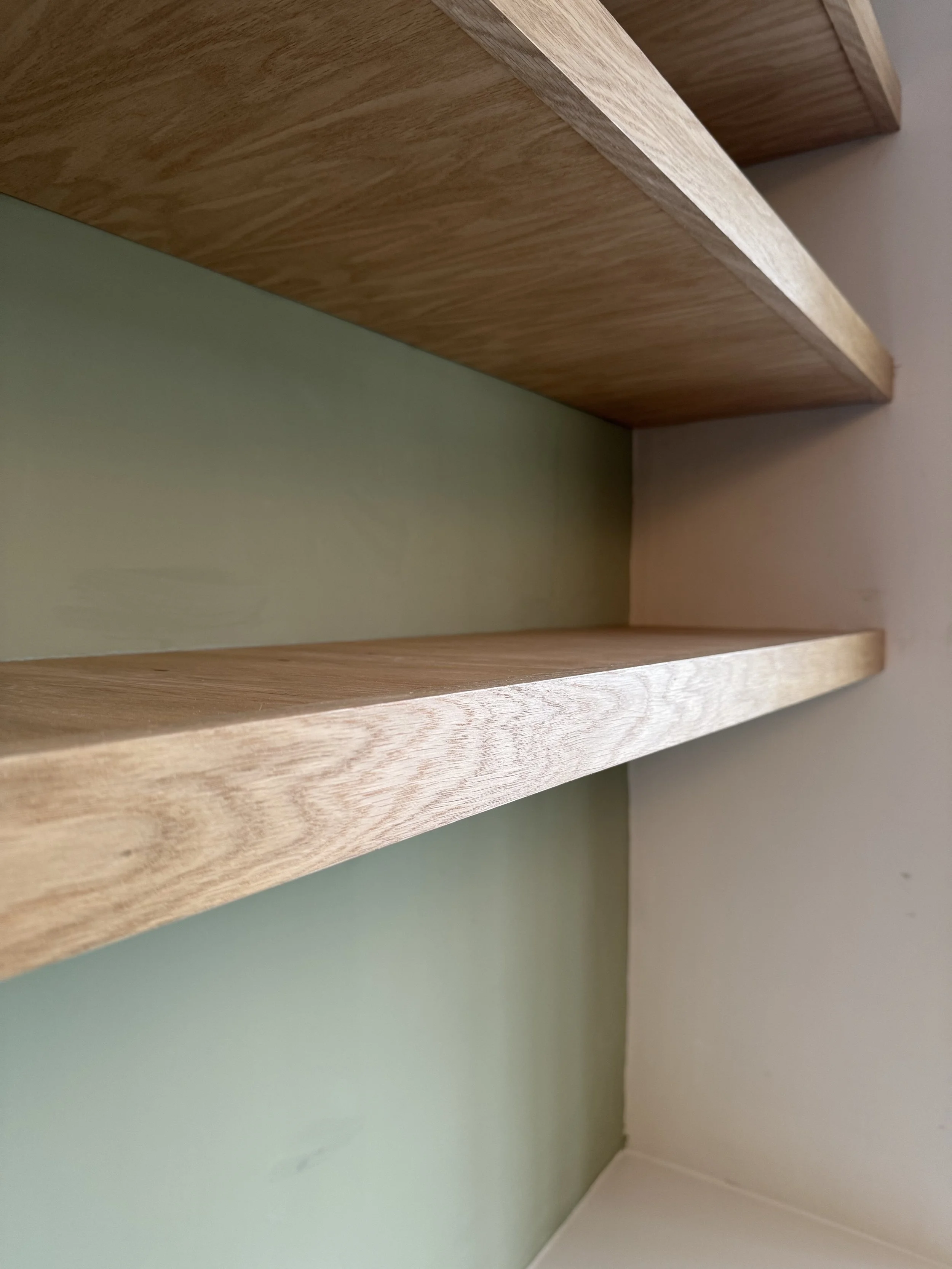 Bespoke-Fitted-Furniture-Cupboards-Wardrobes-Media-Walls-17.jpg