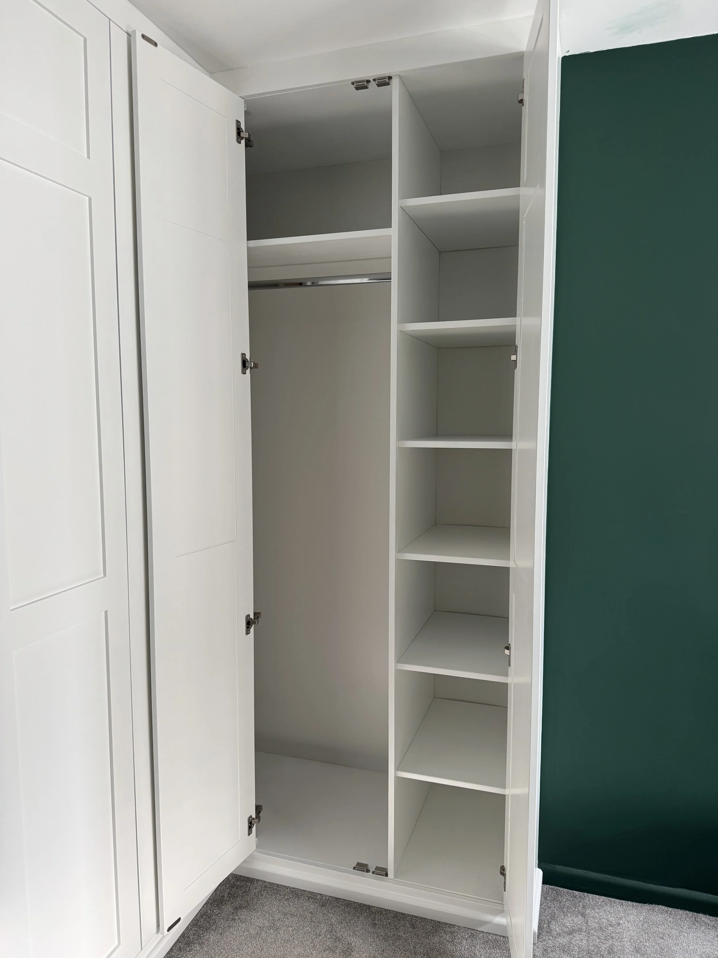 bespoke-fitted-wardrobes-19.jpg
