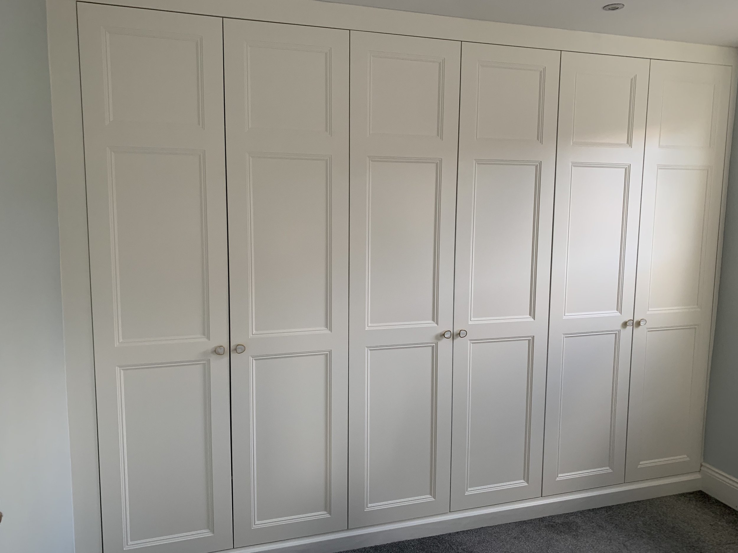 Manchester_fitted_wardrobes_fitted_furniture_3.jpg