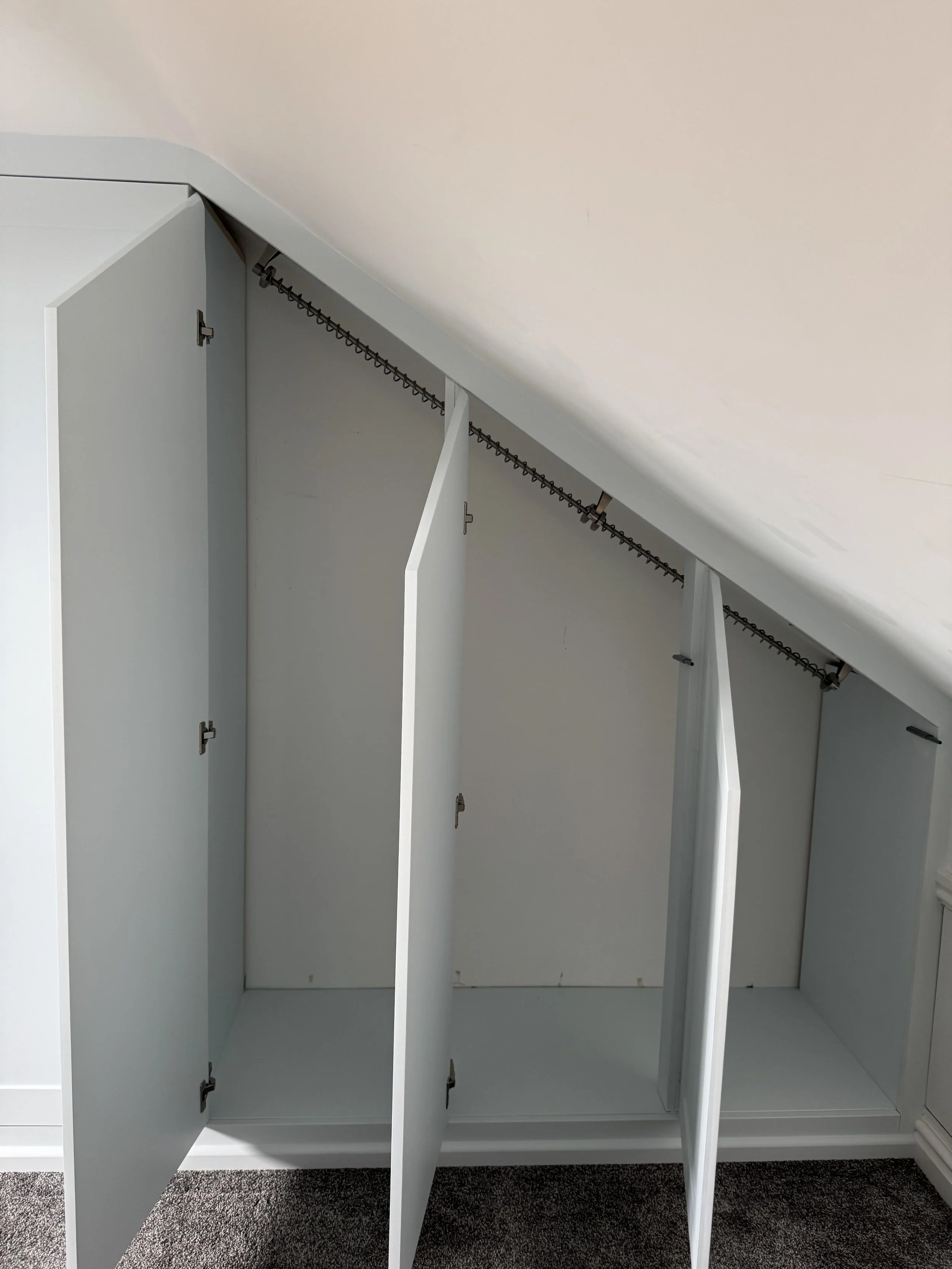 bespoke-fitted-wardrobes-10.jpg