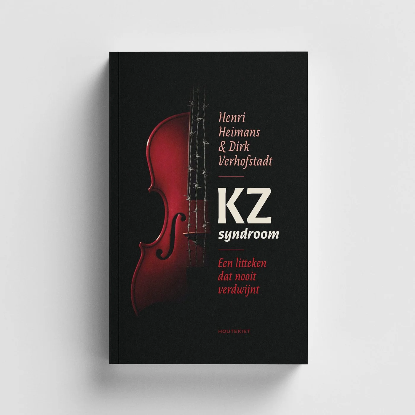 Boekomslag van KZ-syndroom, een litteken dat nooit verdwijnt van auteurs Henri Heimans en Dirk Verhofstadt, ontworpen door Maarten Deckers