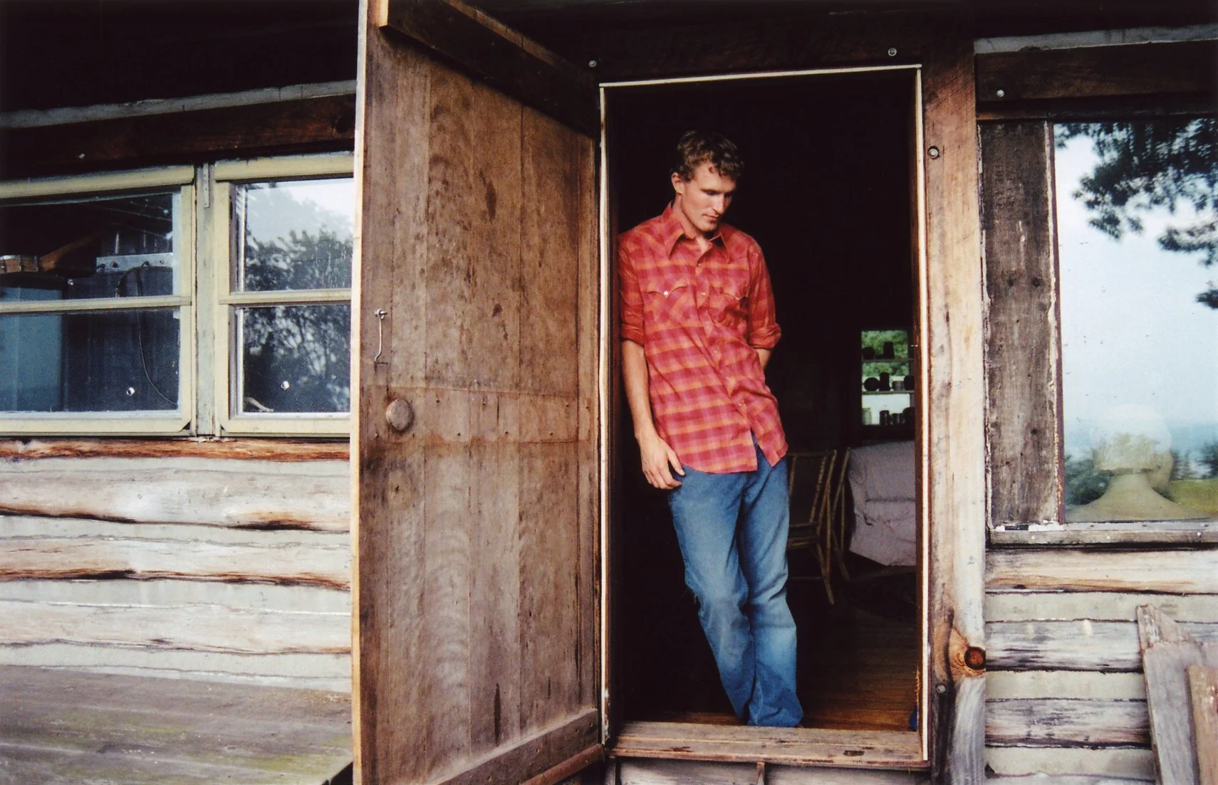  Pierce Woodward in Pete Seeger’s cabin, Hudson Valley, 2004 