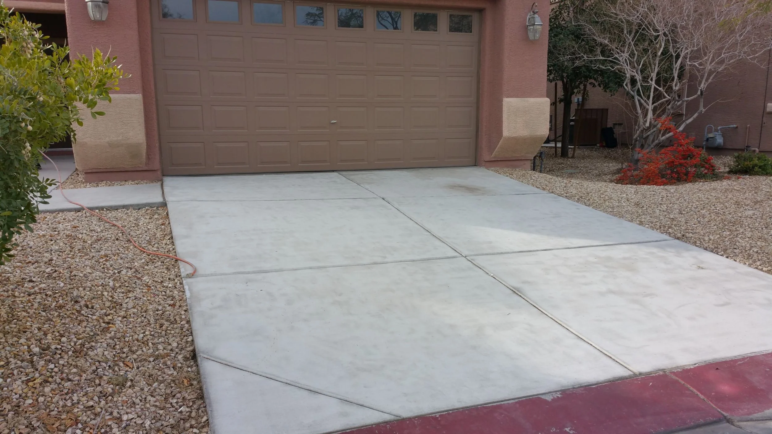  Homeowners must explore media blasting alternatives when dirt and chemicals accumulate on the surface and are impossible to remove with soft cleaning products.&nbsp; 