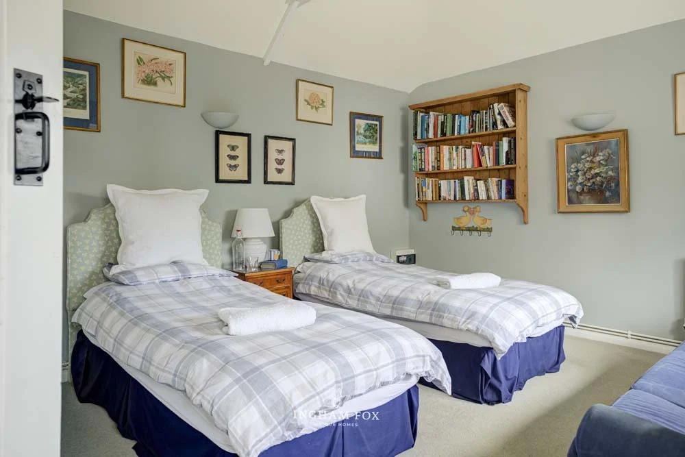 Yew Tree Cottage-17.jpg