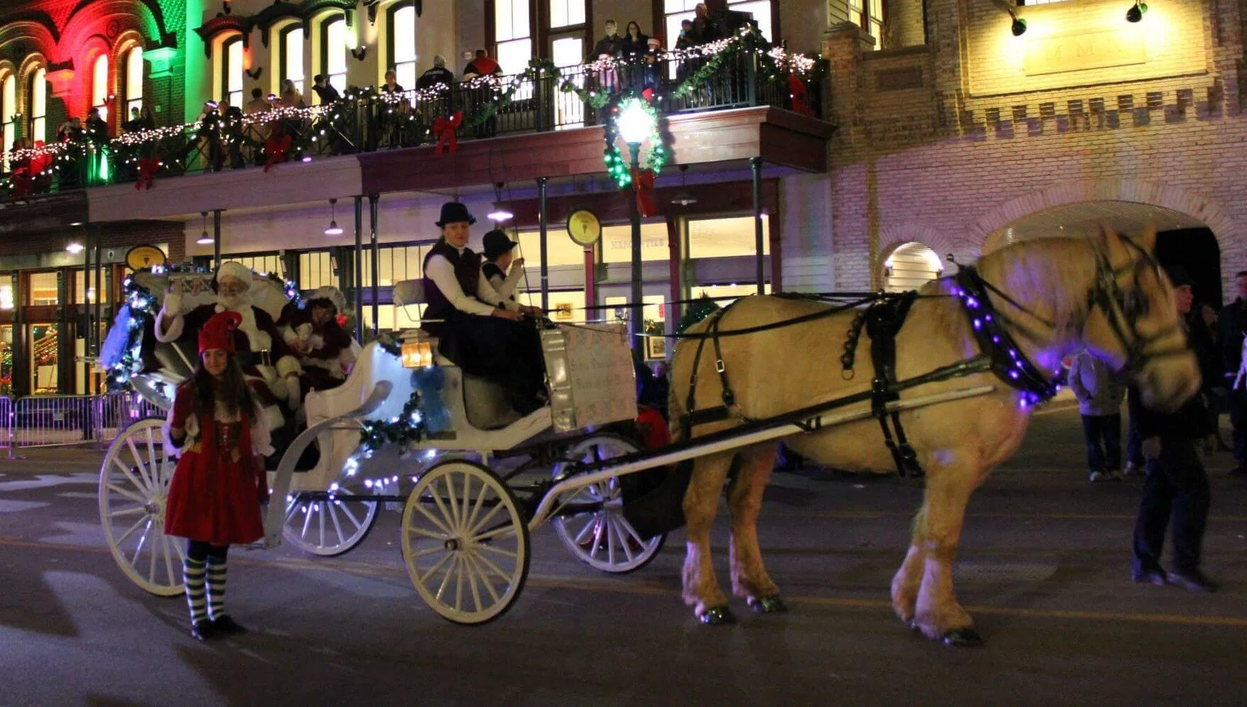 Workhorse Ranch is the exclusive carriage service for holiday tours in Southlake Town Square