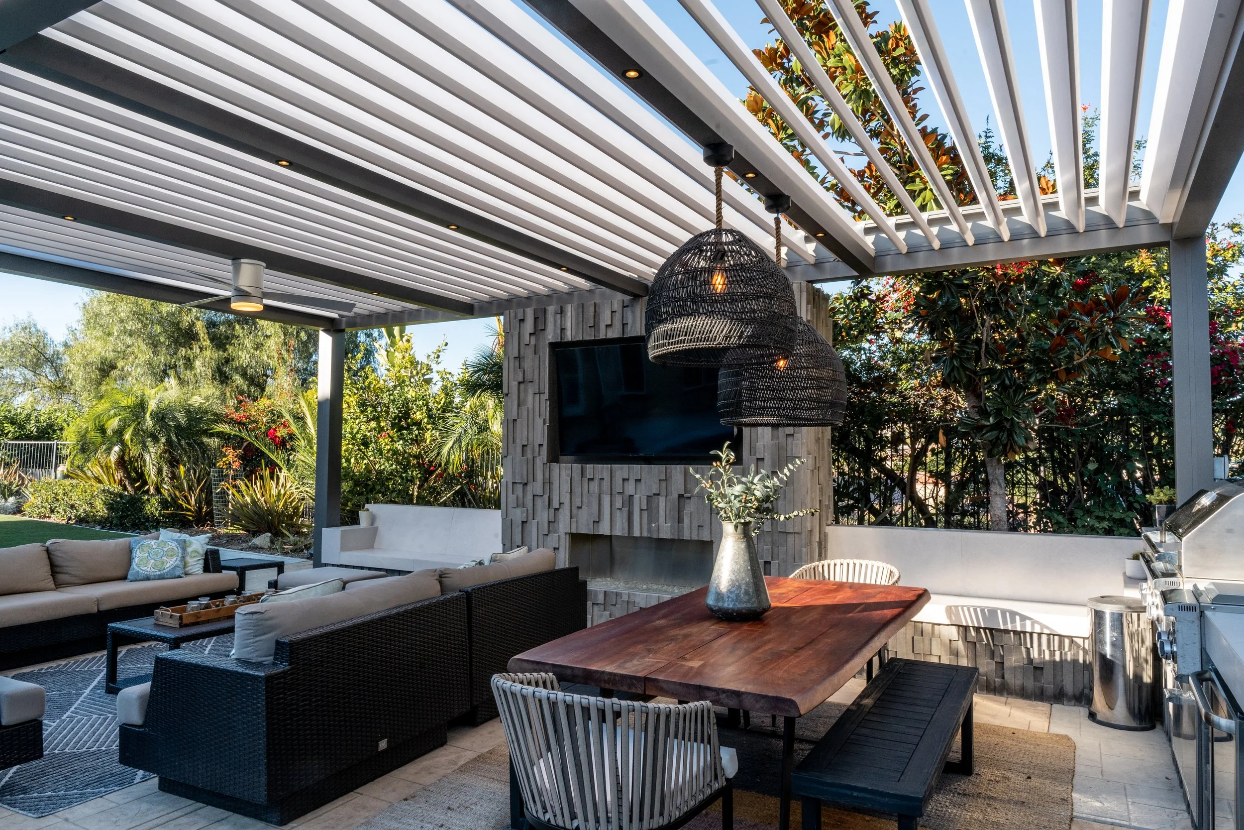 modern-aluminum-pergola-san diego.jpg