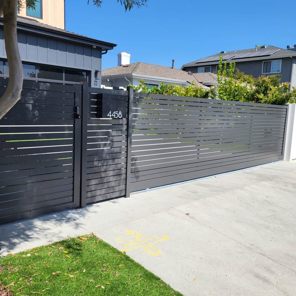 aluminum gate and fence in la Jolla