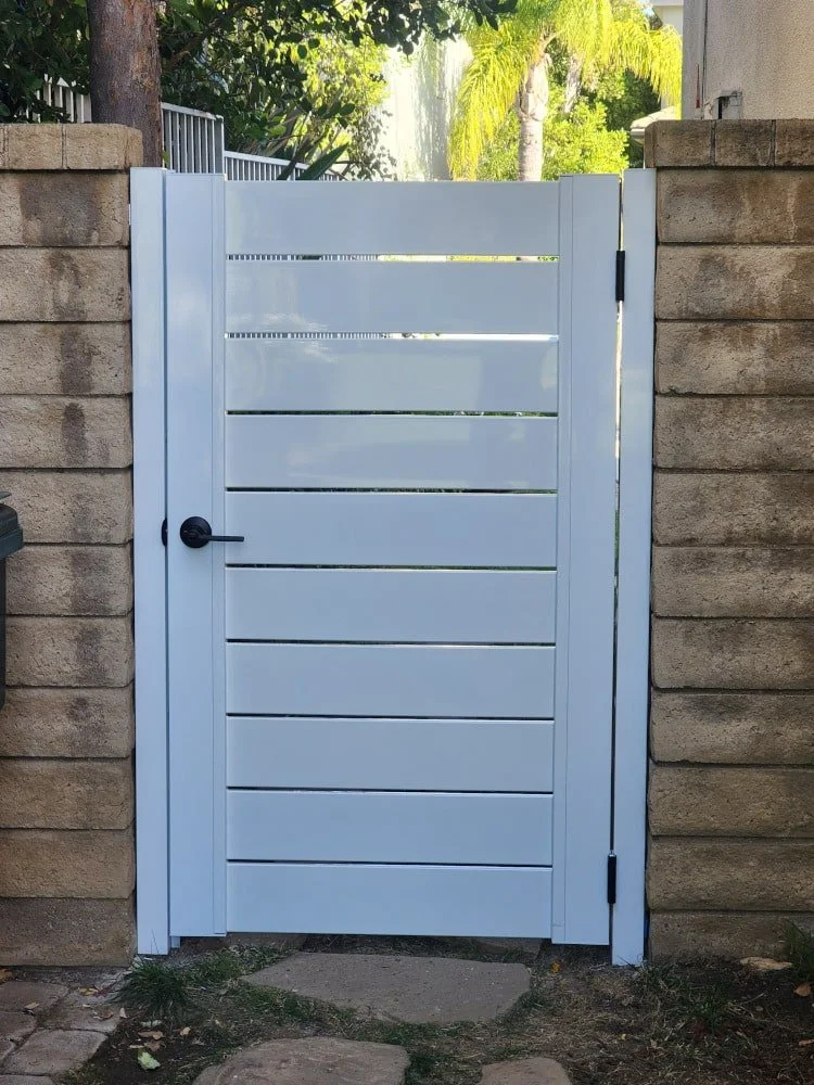 Aluminum gate in Oceanside