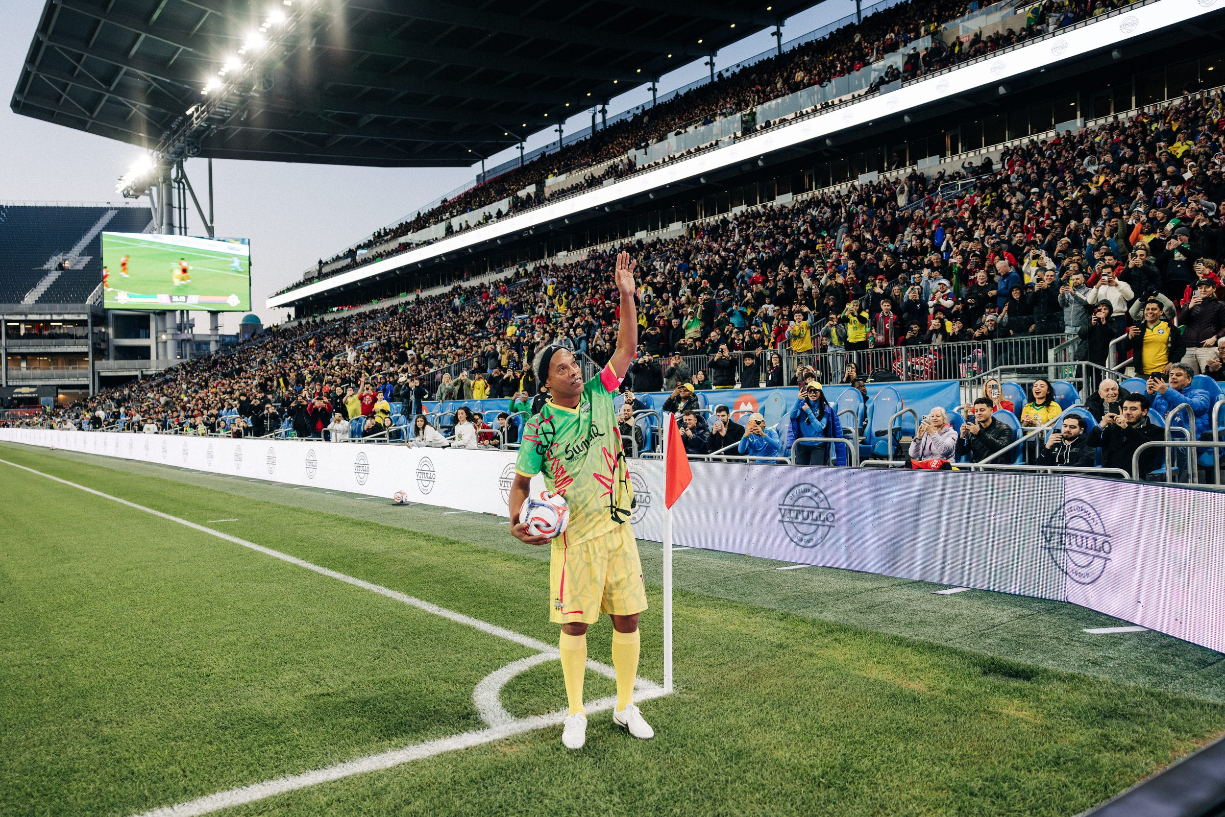 ronaldinho-toronto-fifa-photographer-world-cup.jpg