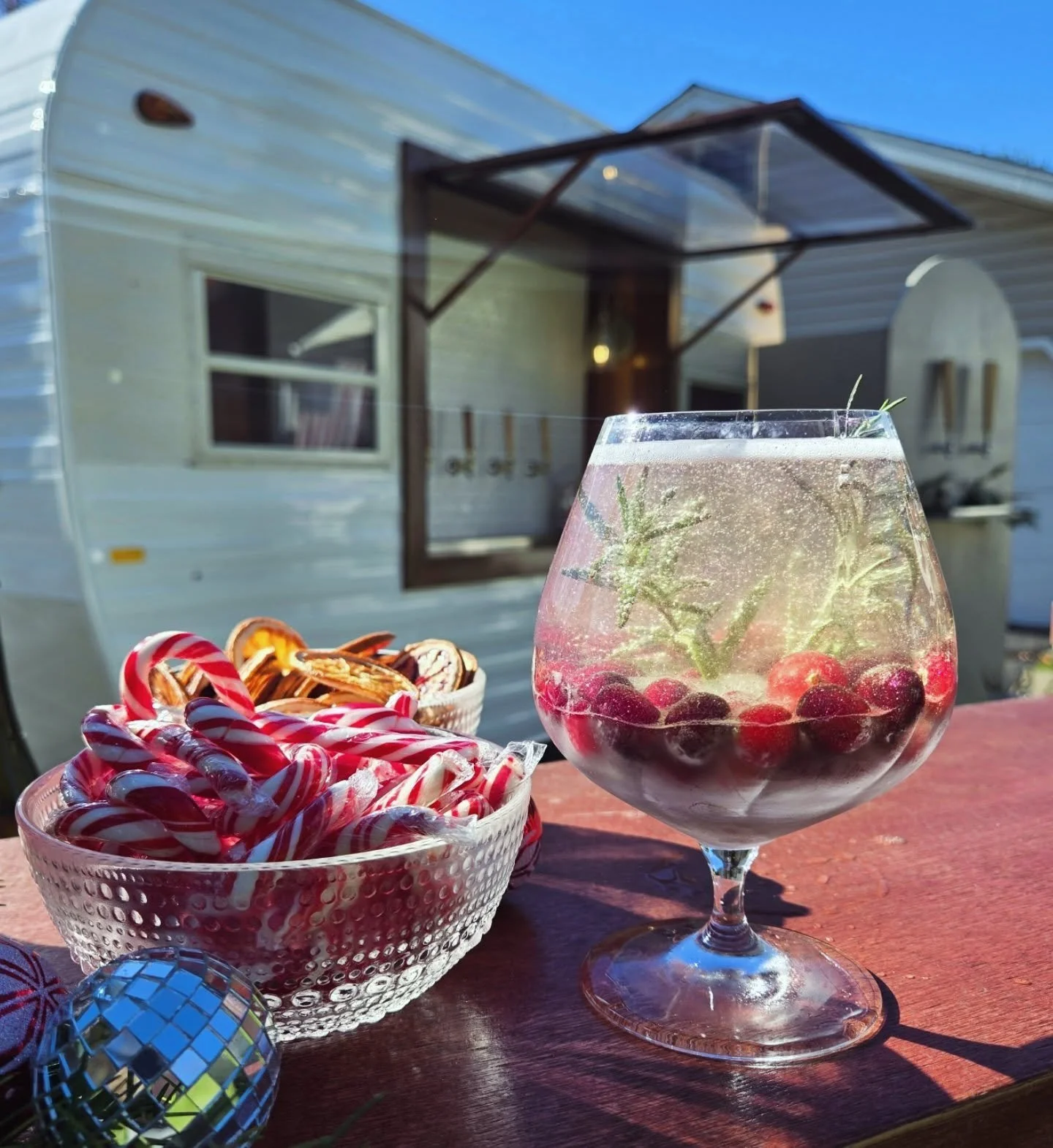 CT Tap &amp; Co crafting your favorite holiday cocktails 🥂

Some of our favorites: 
✨️ Snow Globe Spritz 
✨️ Mezcal Apple Cider Margarita
✨️ Candy Cane Martini
✨️ Harvest Amaretto Sour
✨️ Smoked Cherry Old Fashioned 

✨️10% OFF✨️ Any future bookings