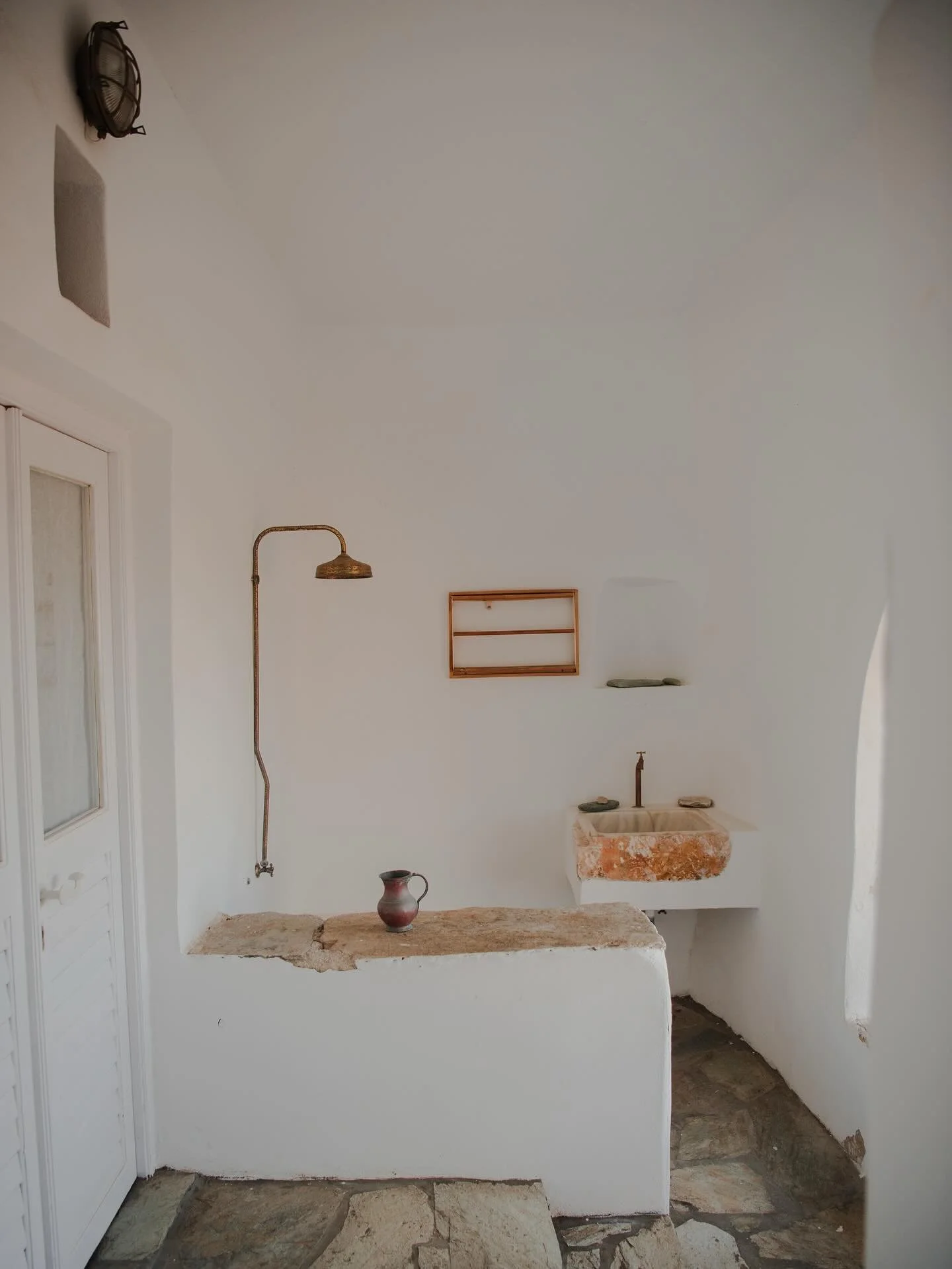 I had the pleasure of spending a few days living + documenting the @houseofthemidnightsheep while I was in Greece and I would have stayed for a long, long time.

#Greece #home #homeinteriors #interiors