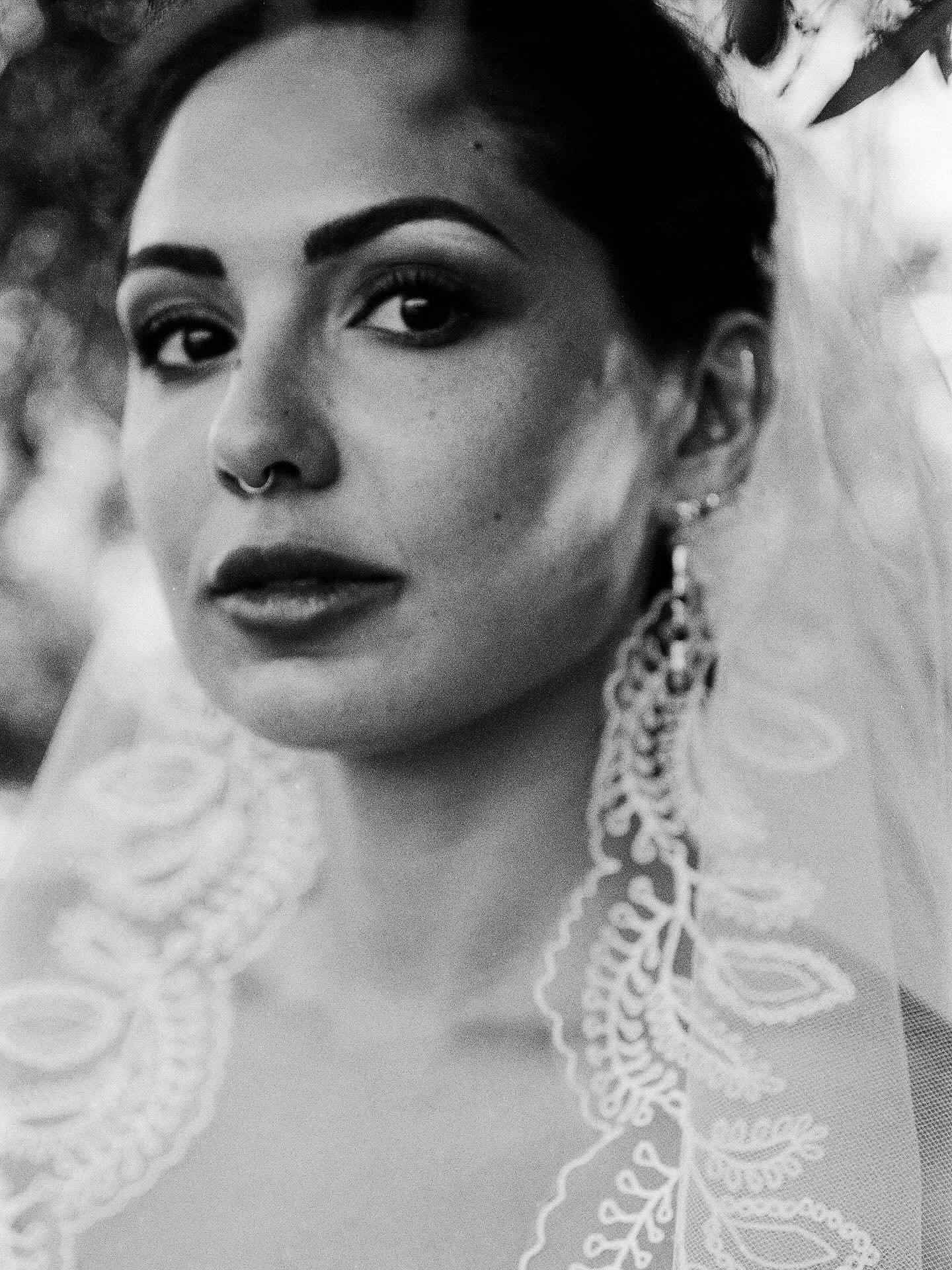 some moments from the Em + Brandon&rsquo;s wedding 🕊️💞 i adore basking in the easy love of these two iykyk 🌸🌺🌻🌼🪷 florals by @hollyflorala 

#ojaiwedding