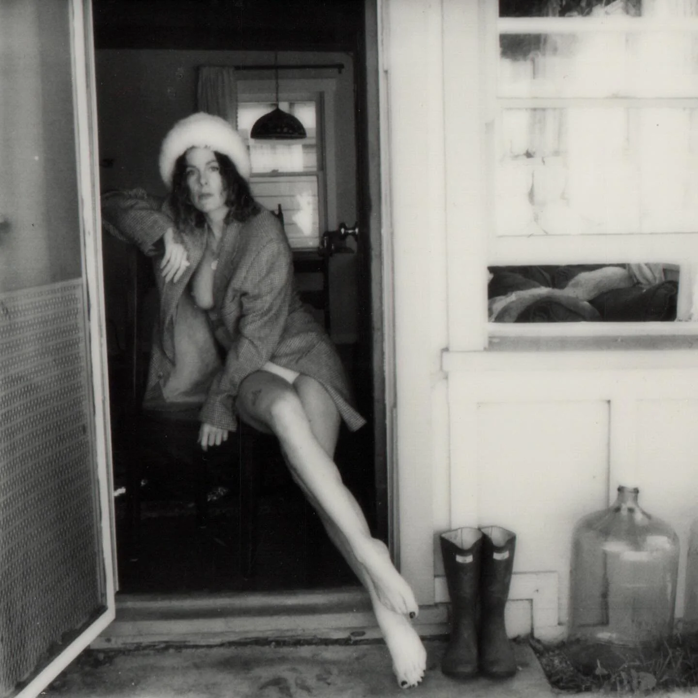 the days of juice.

🧃🧃🧃🧃

in the ritual of immortalizing timespans and hair lengths and dwellings. thank you @kristina.hues for being the best date, everytime. 

#polaroids