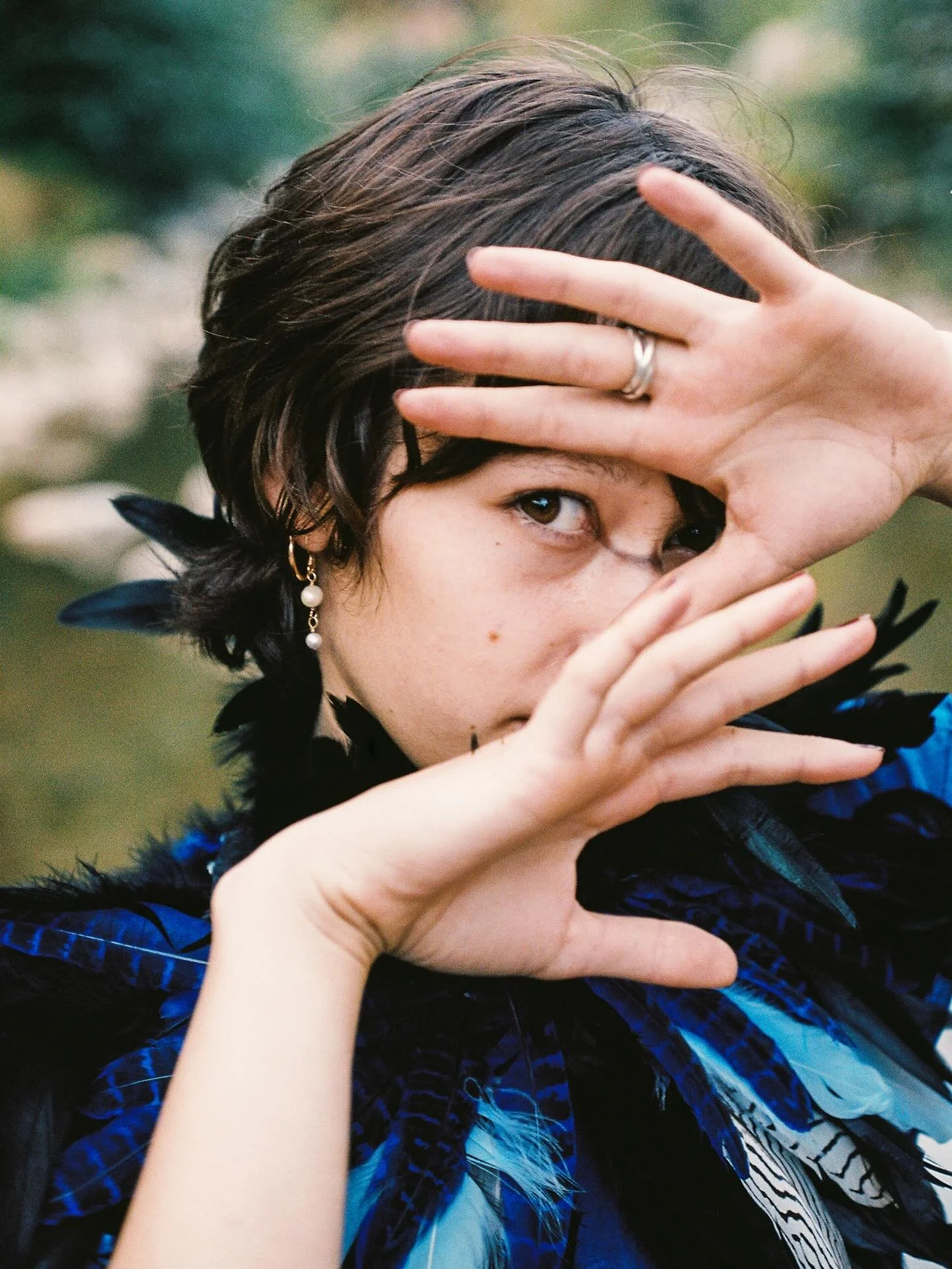 i uploaded these images in the wrong format earlier because i woke up at 4am and uploaded images (just no. go back to bed.)

evie&rsquo;s #seniorpictures captured on #35mm draped in blues, folded into verdant. to be a bird at the edge of the river, w