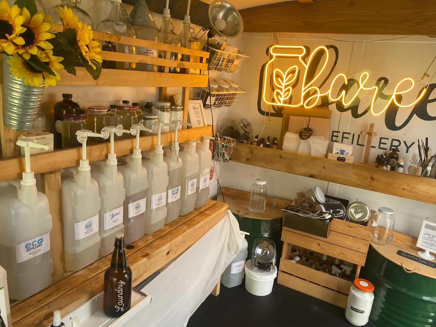 Popping up with @947events at The Bowen Boardwalk Marketn on #bowenisland Sunday Sept 27th 10-4pm 

Reduce
Reuse
Refill&hellip;&hellip;&hellip;&hellip;&hellip;&hellip;&hellip;&hellip;&hellip;&hellip;&hellip;&hellip;&hellip;&hellip;&hellip;..&hellip;&