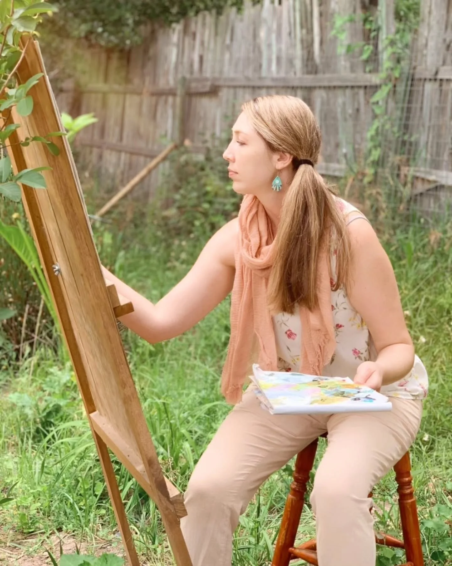 HAPPY SPRING 🌻 // Here's a throwback photo to when I was painting &quot;A Trio of Trees&quot; in a lovely garden close to my home in Stellenbosch 🌿

I enjoy being out in nature but I have to admit, I find making art outside still a bit daunting. I 
