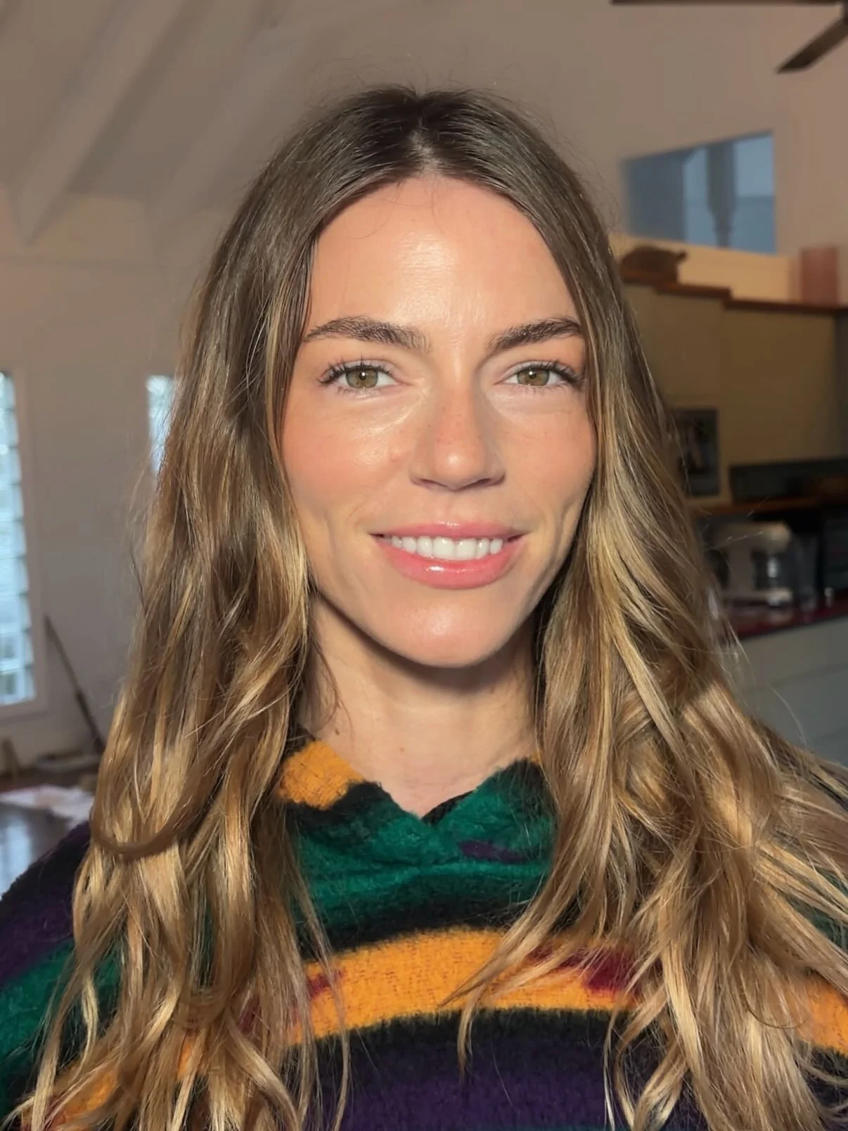 When skin care + natural makeup/hair looks team up to create this effortless beauty 😚🤌🏼 

✨@montanalower @inbluem_au