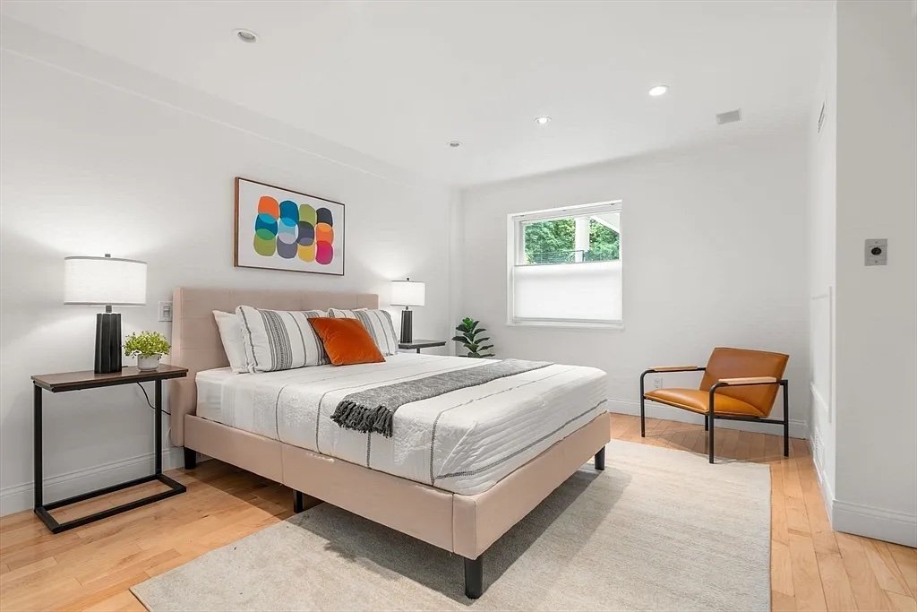 Midcentury Essentials Bedroom with Bright Accessories