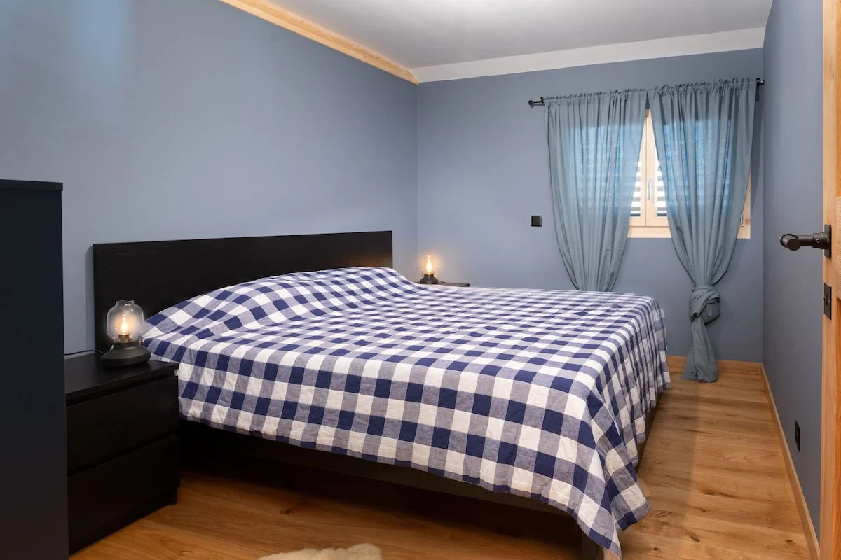 Carpe_Immobilier_Chalet_des_Champs_Penthouse_Bedroom_3.jpg