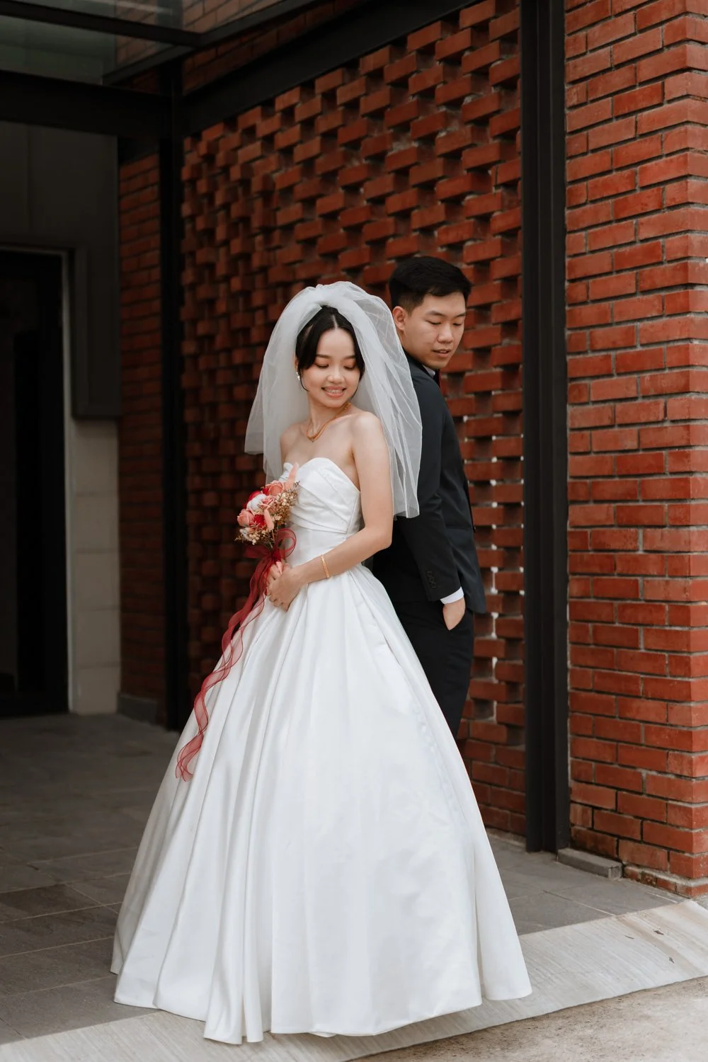 Kelvin & Miao Sze-1948.jpg