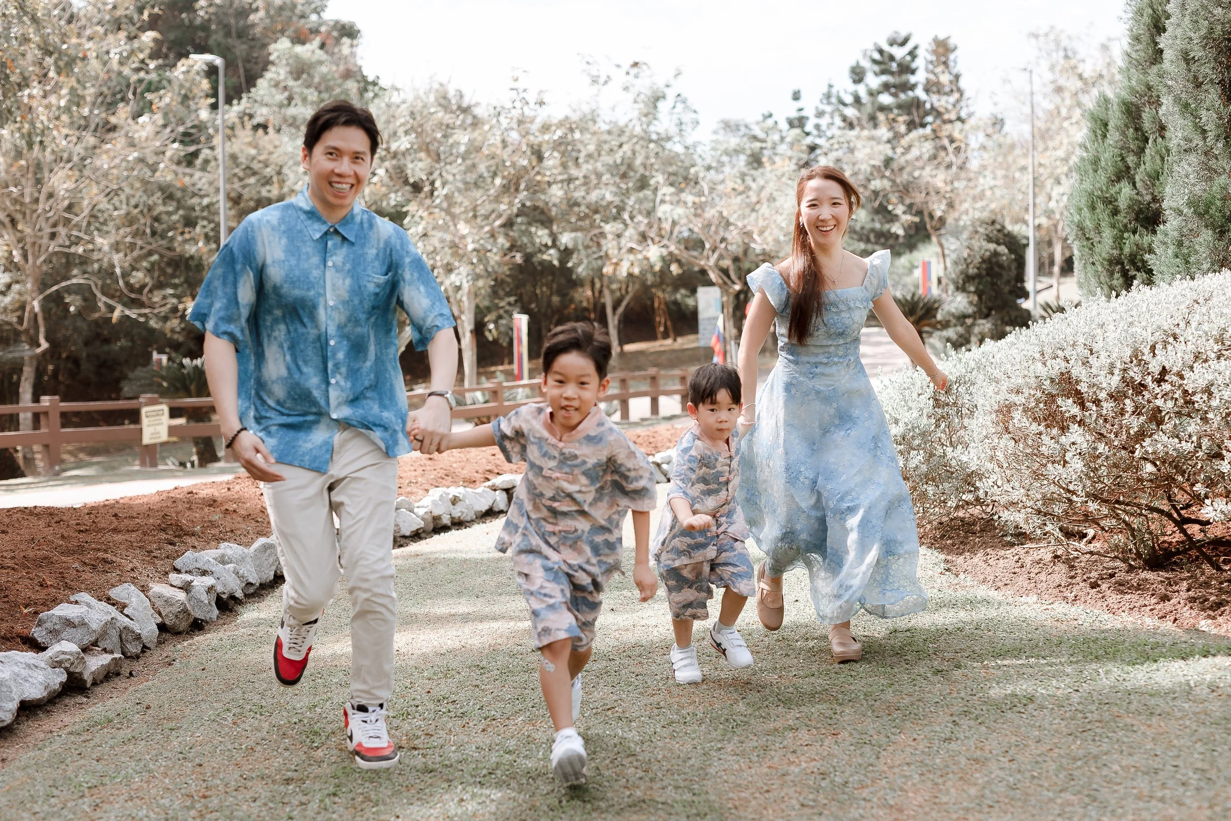 Benjarin Family-374 copy.jpg