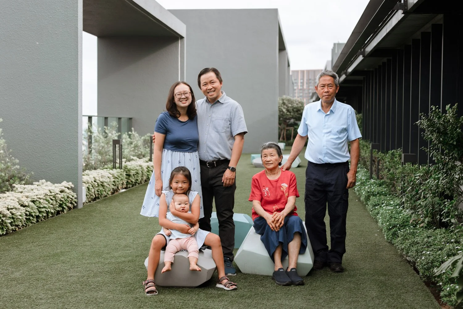Min Hui Family