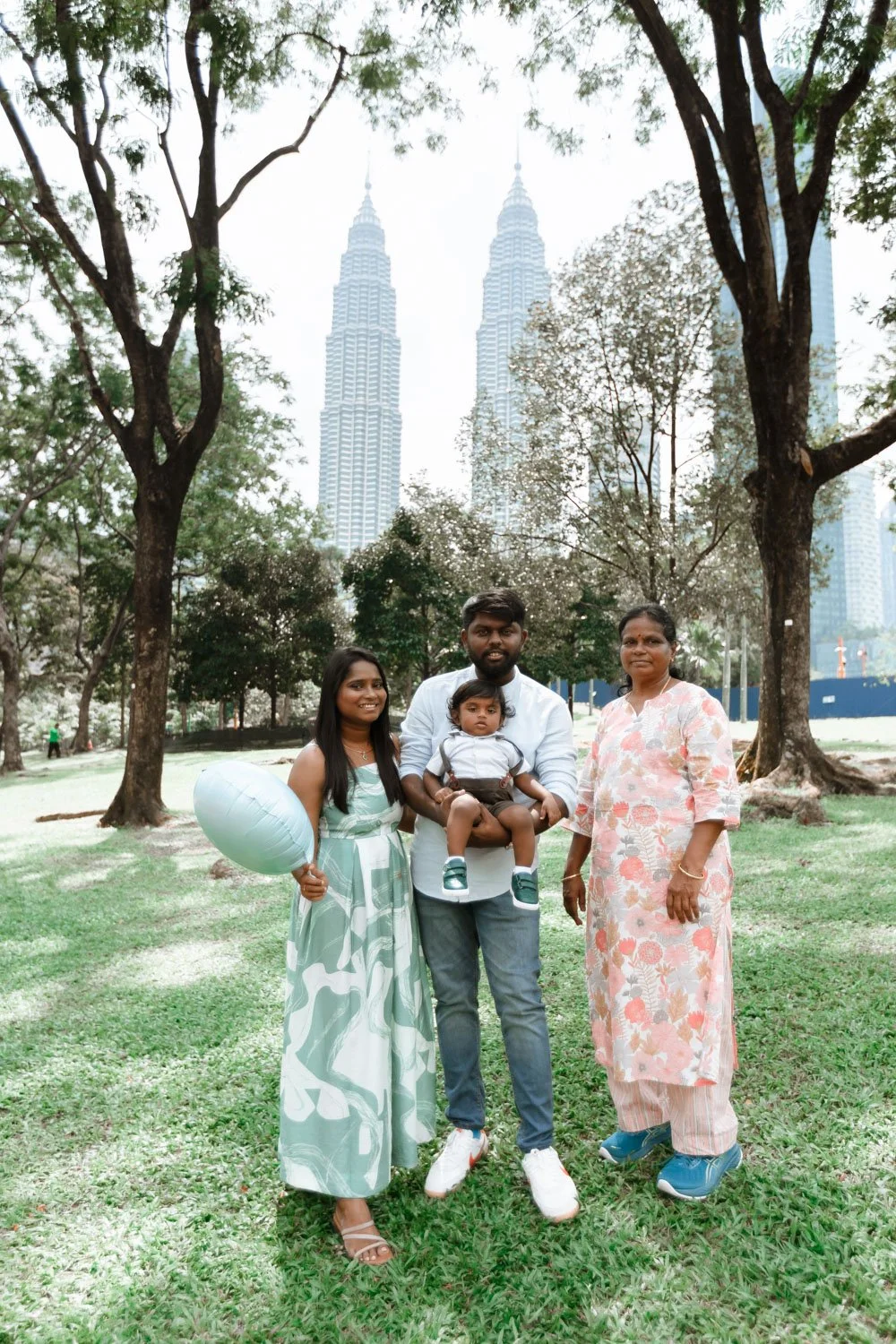 Viji family-496.jpg