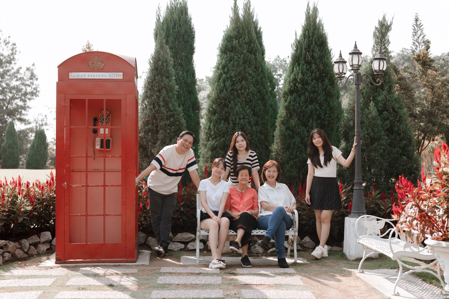Pek Yin family