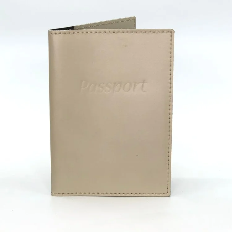 Pinetti+Passport+Case+Smooth+Cream.jpg