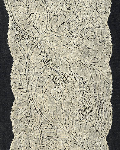 Antique 19th Century Victorian Handmade Silk Maltese Bobbin Lace