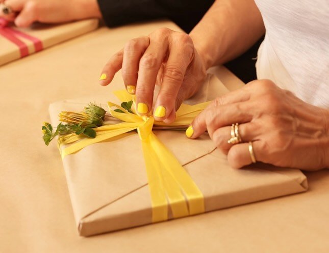 The Art of Gift Wrapping, a Creative Arts Workshop led by @wandawensoolip. Eight creative souls sharing an afternoon together acquiring the tools of gift wrapping and secrets of presentation that ensure a beautifully-wrapped gift with soulful intenti