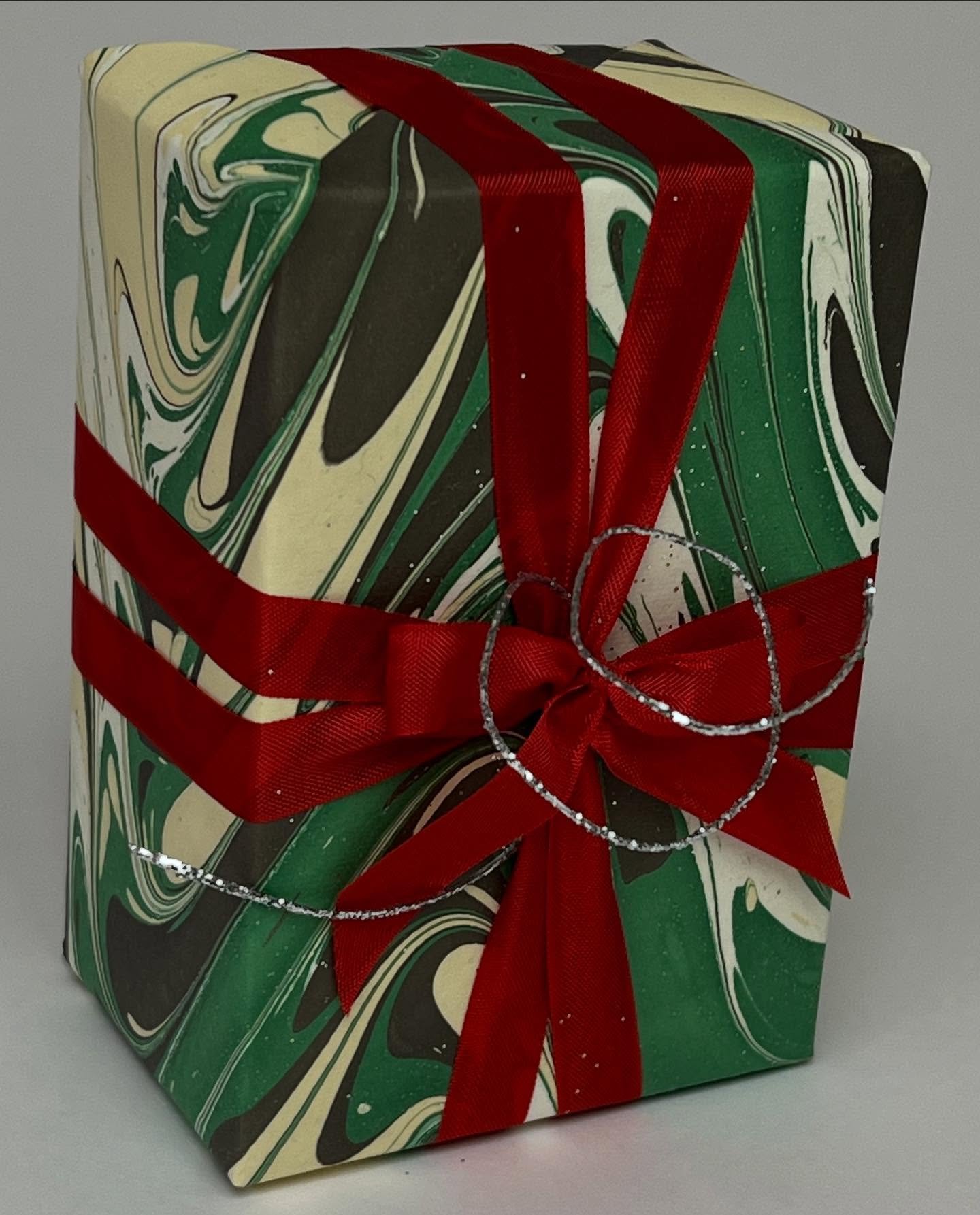 Holiday magic, wrapped by Soolip 🎁✨

We&rsquo;re making gifting effortless with three bespoke services:

✨ Drop-Off Gift Wrapping
1800 Bridgegate St., No. 104, Westlake Village
Mon&ndash;Fri, 10am&ndash;3pm

✨ Soolip Pop-Up at Tim Clarke&rsquo;s Hol