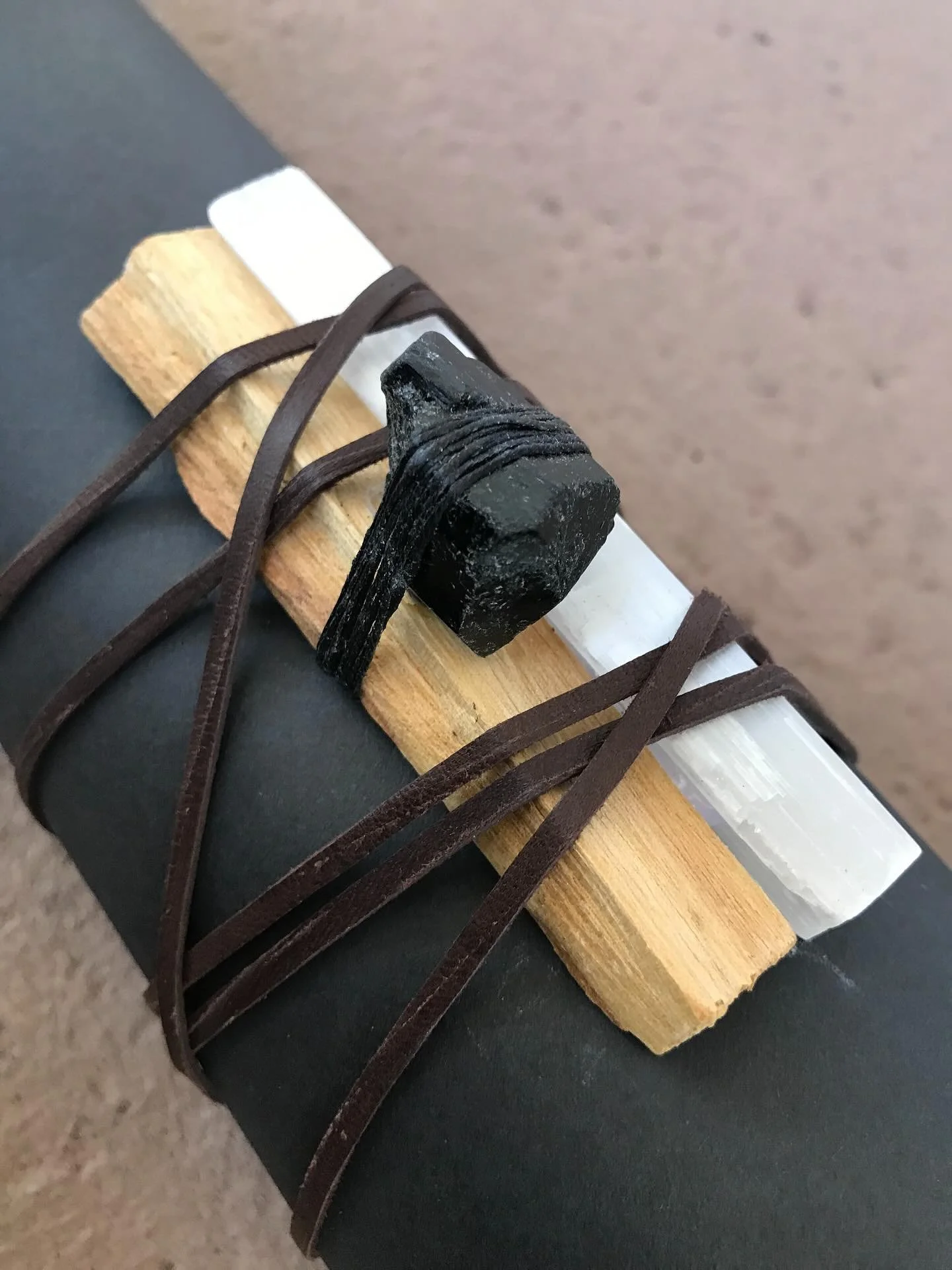 Holiday magic, wrapped by Soolip 🎁✨

We&rsquo;re making gifting effortless with three bespoke services:

✨ Drop-Off Gift Wrapping
1800 Bridgegate St., No. 104, Westlake Village
Mon&ndash;Fri, 10am&ndash;3pm

✨ Soolip Pop-Up at Tim Clarke&rsquo;s Hol