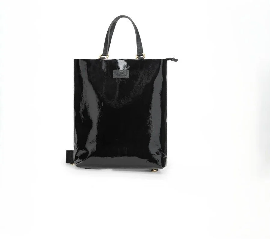 Otti glossy black.jpg