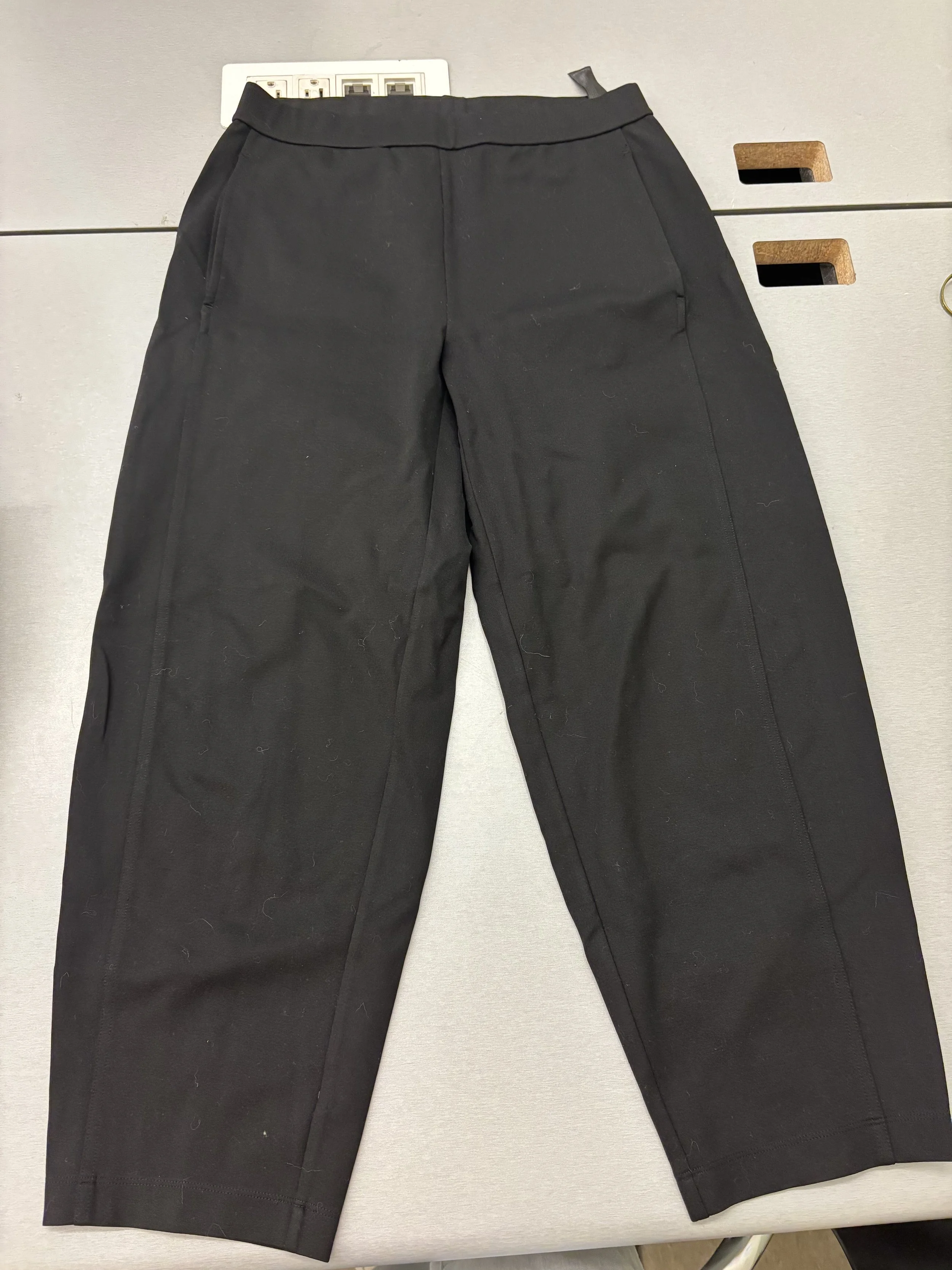 Pants_F_Black_Medium (11).jpg