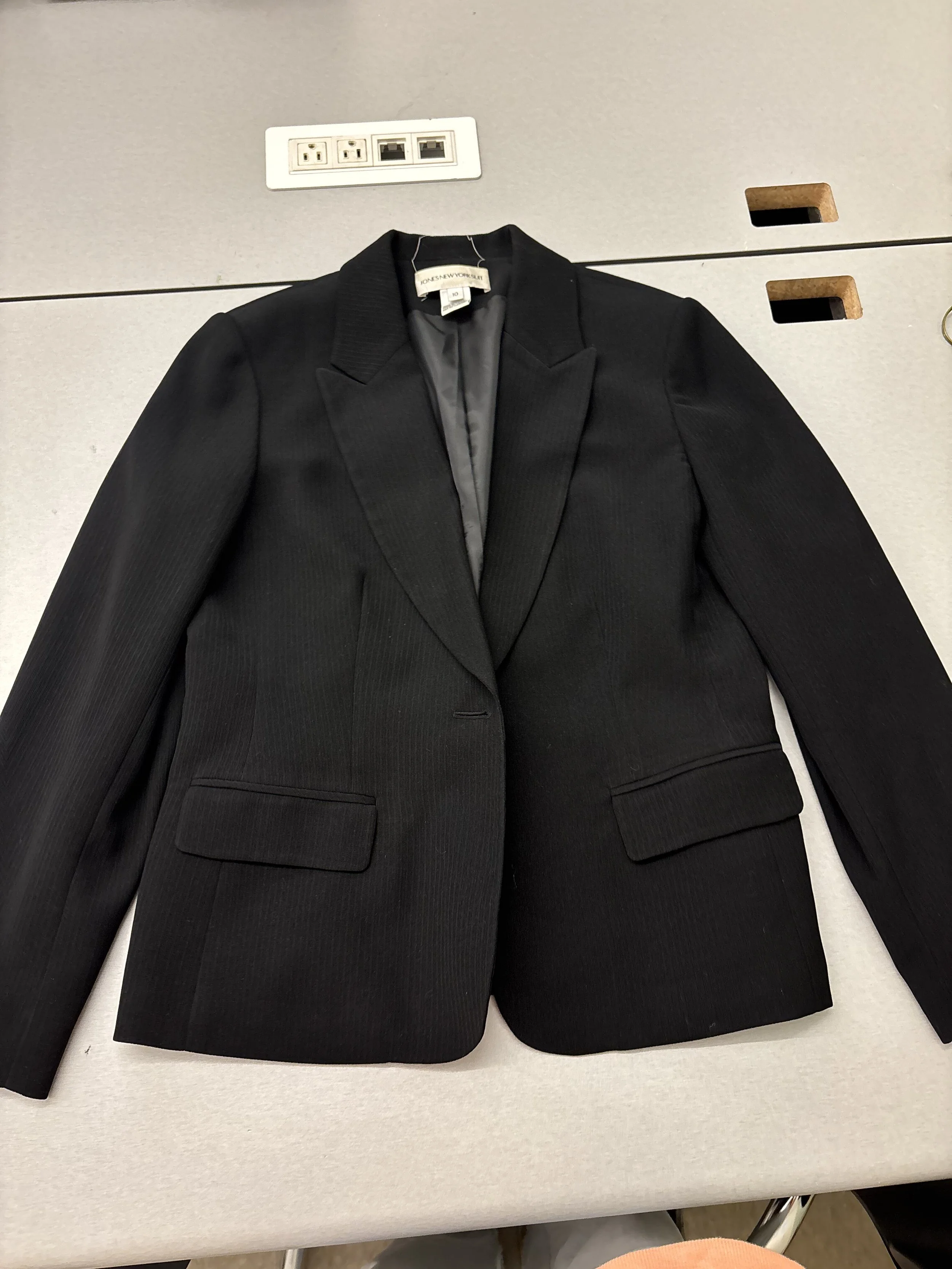 Blazer_F_Black_10.jpg