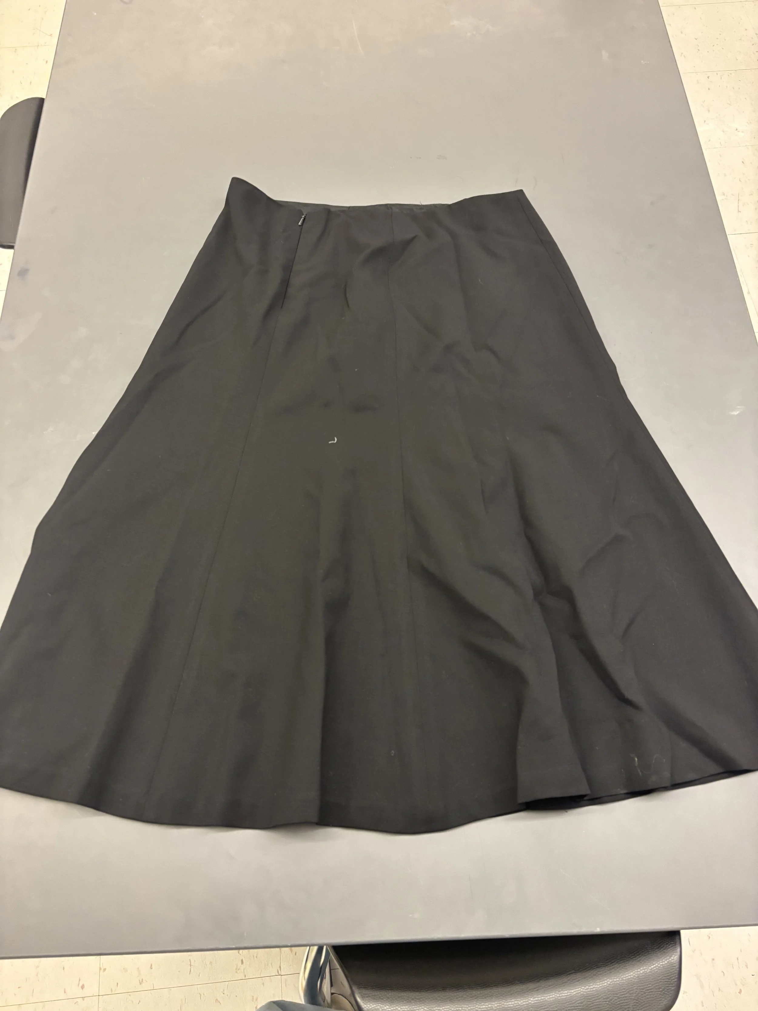 Skirt_F_Black_Medium (1).jpg