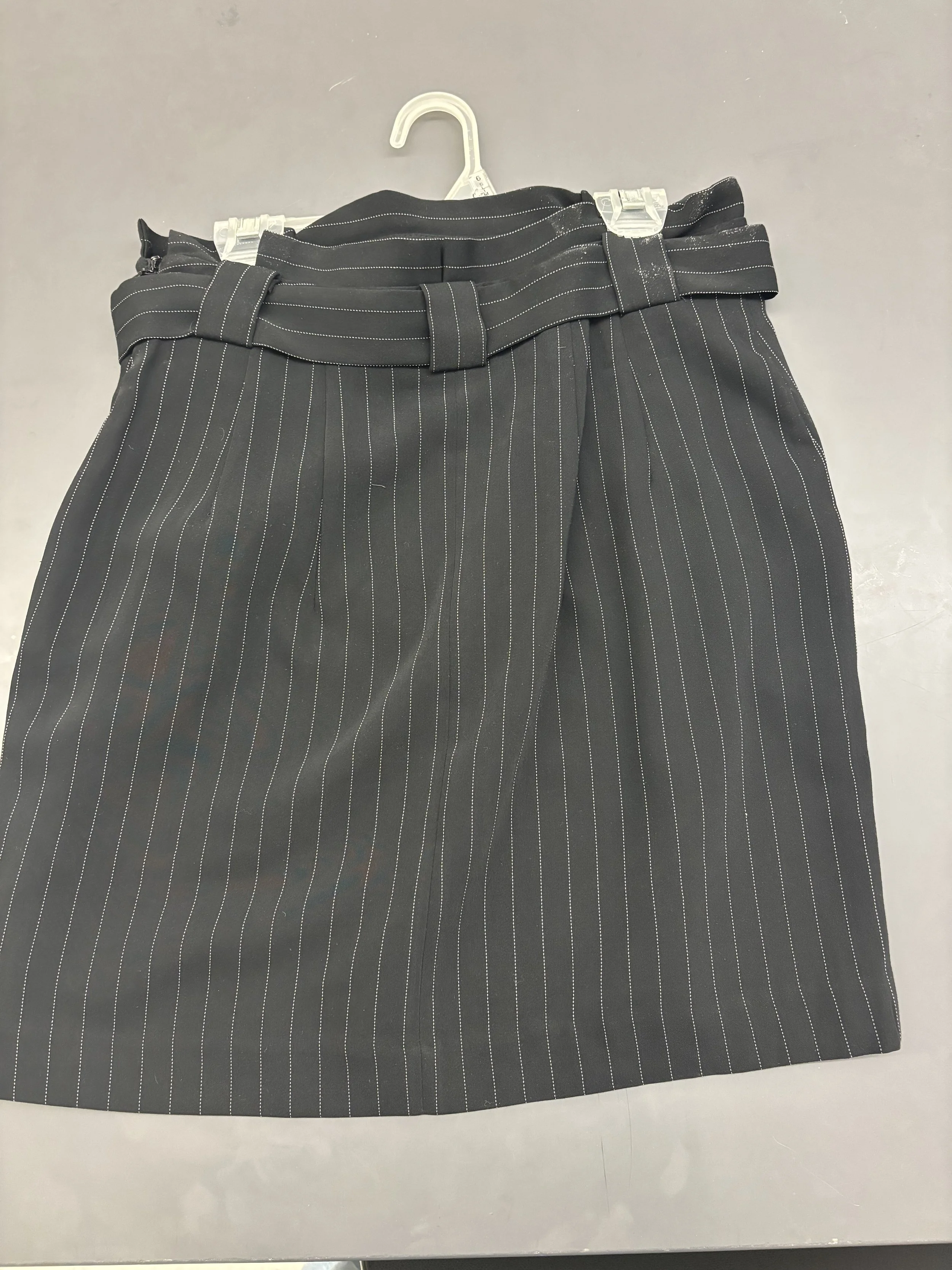 Skirt_F_Black_Medium (4).jpg