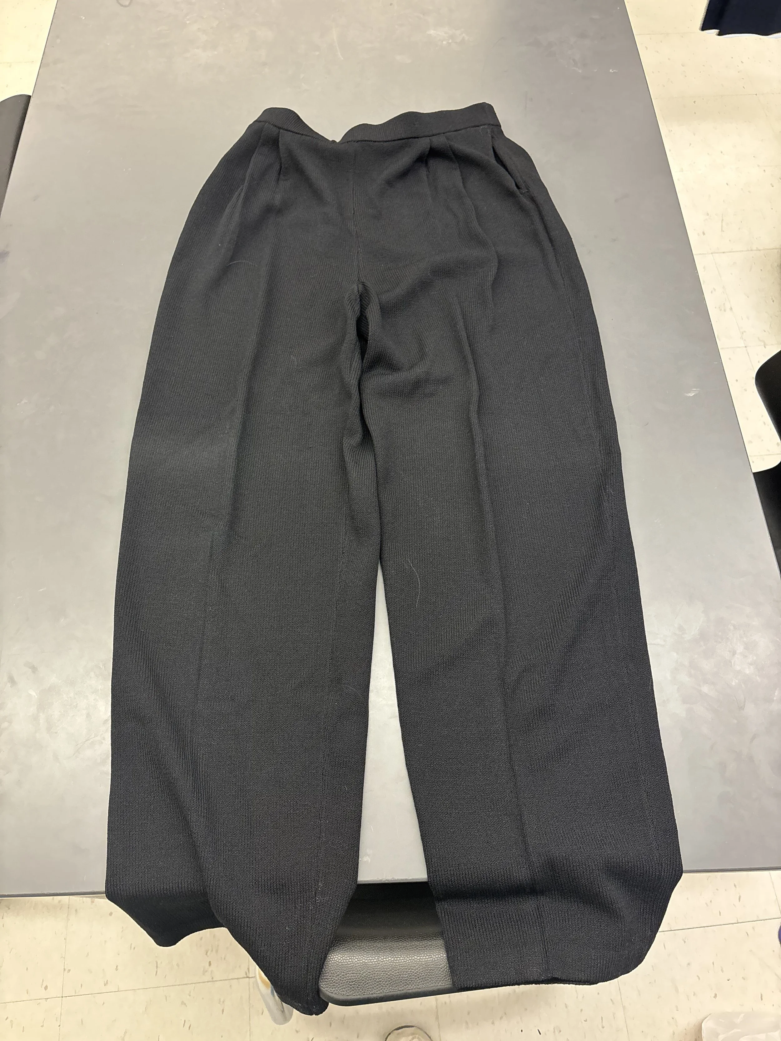 Pants_F_Black_Medium (5).jpg