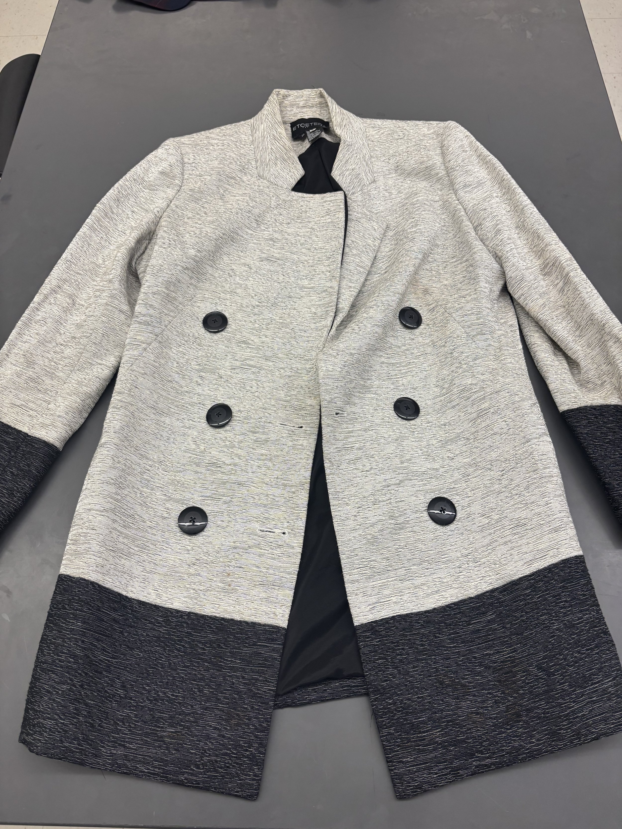 Jacket_F_Grey_Medium.jpg