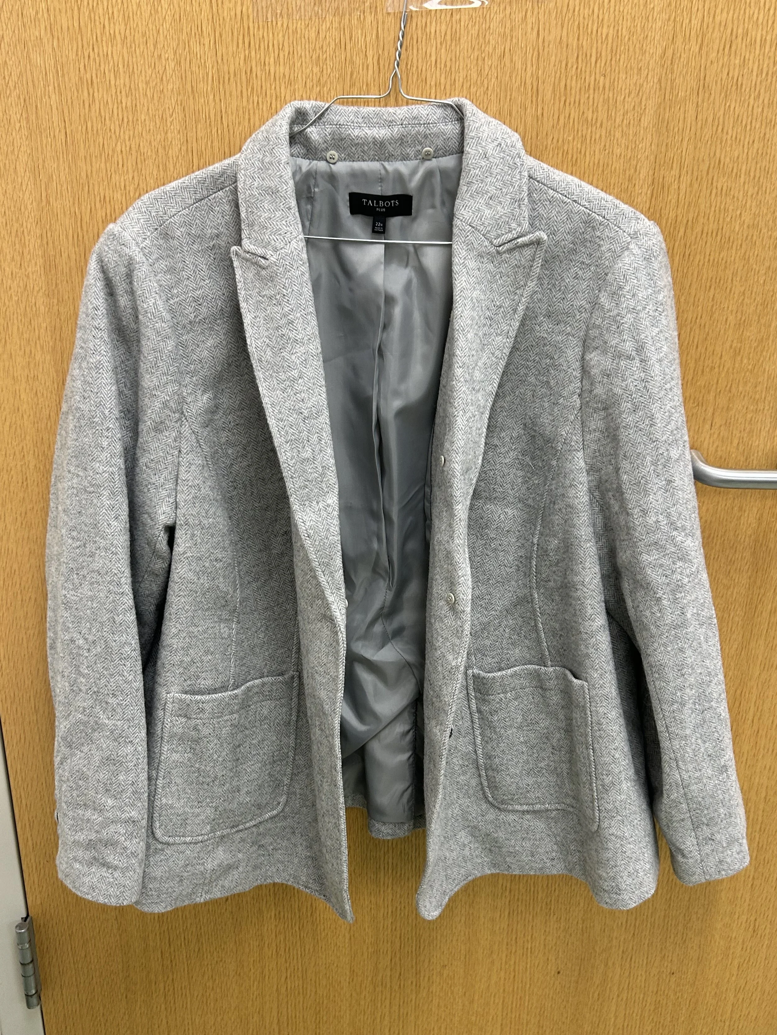 Women's Grey Coat 22W